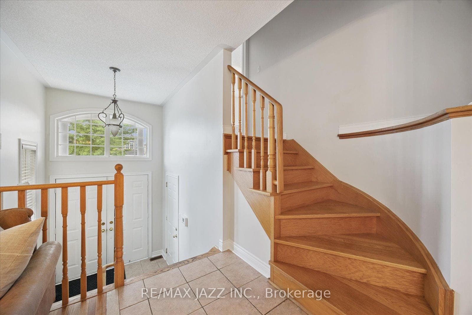 12 Lacroix Court photo 5