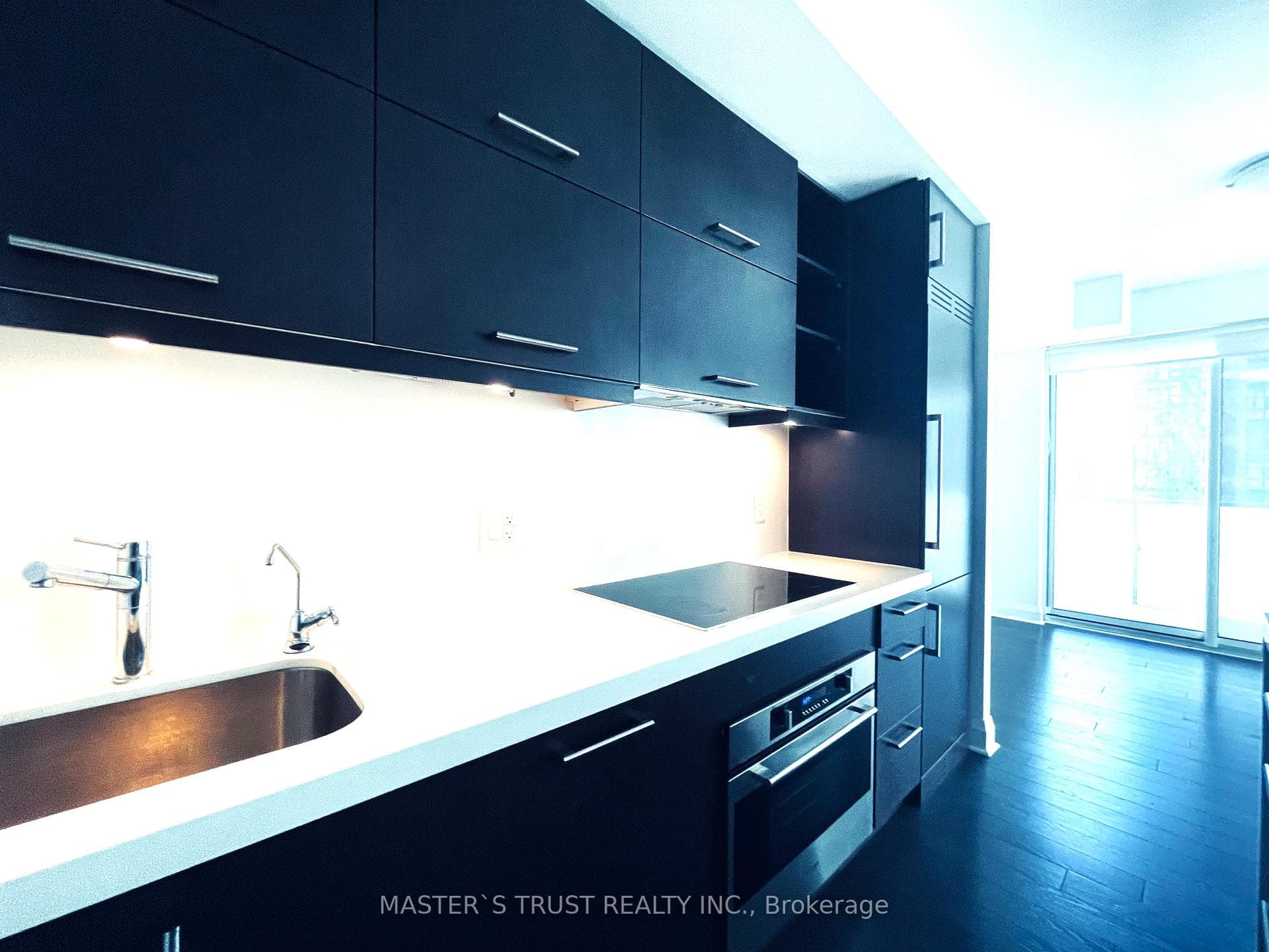 1080 Bay Street Unit 1109 photo 5