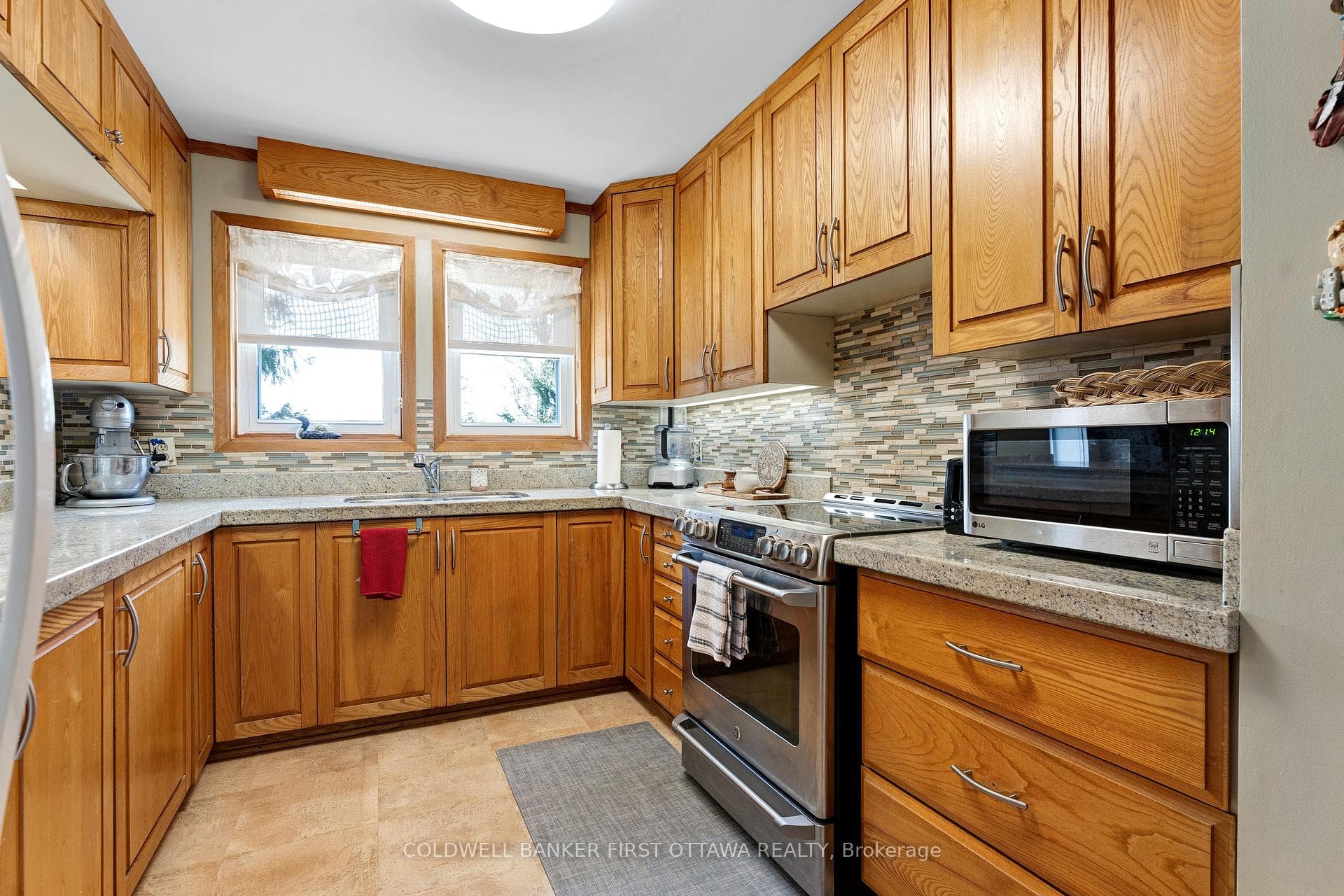 786 Bathurst 9th Common photo 15