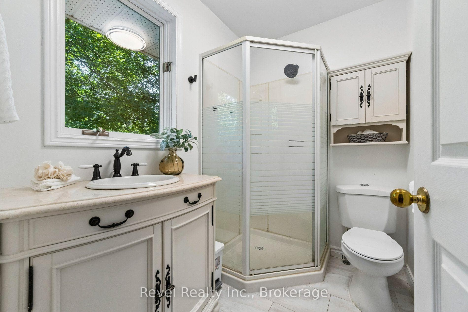 18 Bessie Avenue photo 30