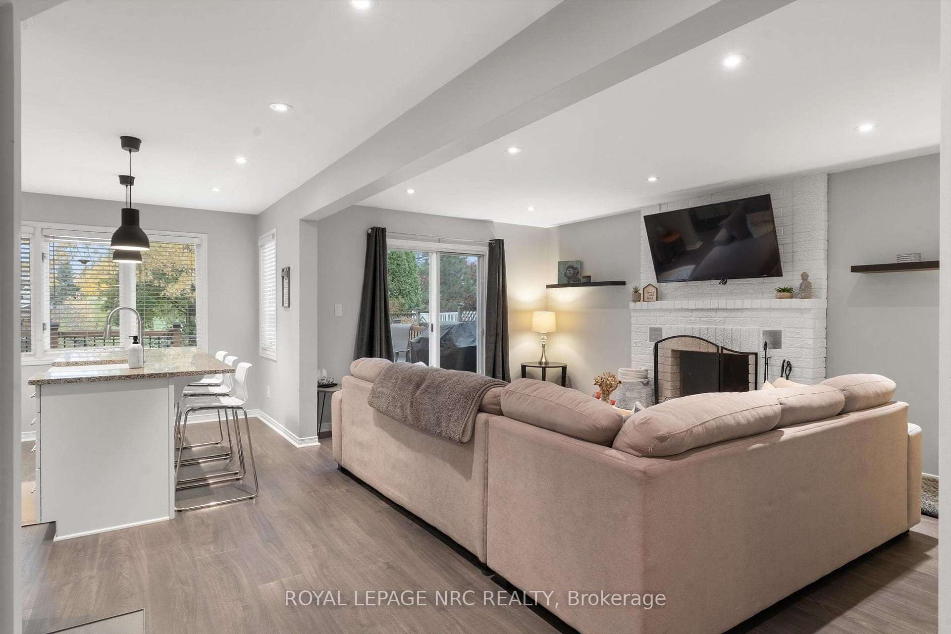 26 Elderwood Drive photo 24