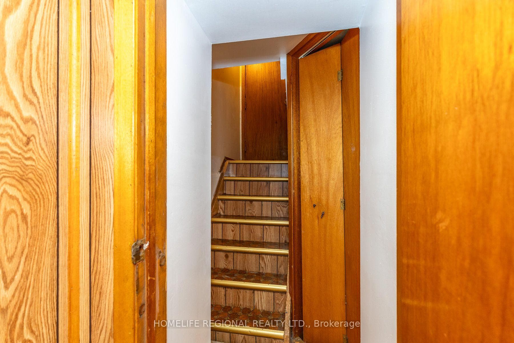 353 St Clarens Avenue photo 38