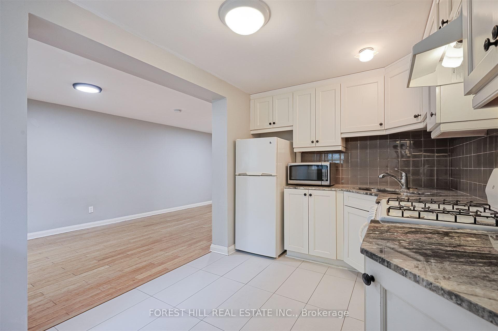 345 Walmer Road Unit B photo 7