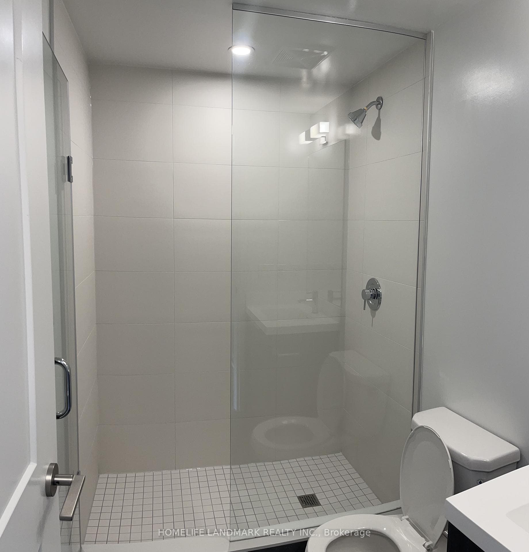 8 Widmer Street Unit 3215 photo 11