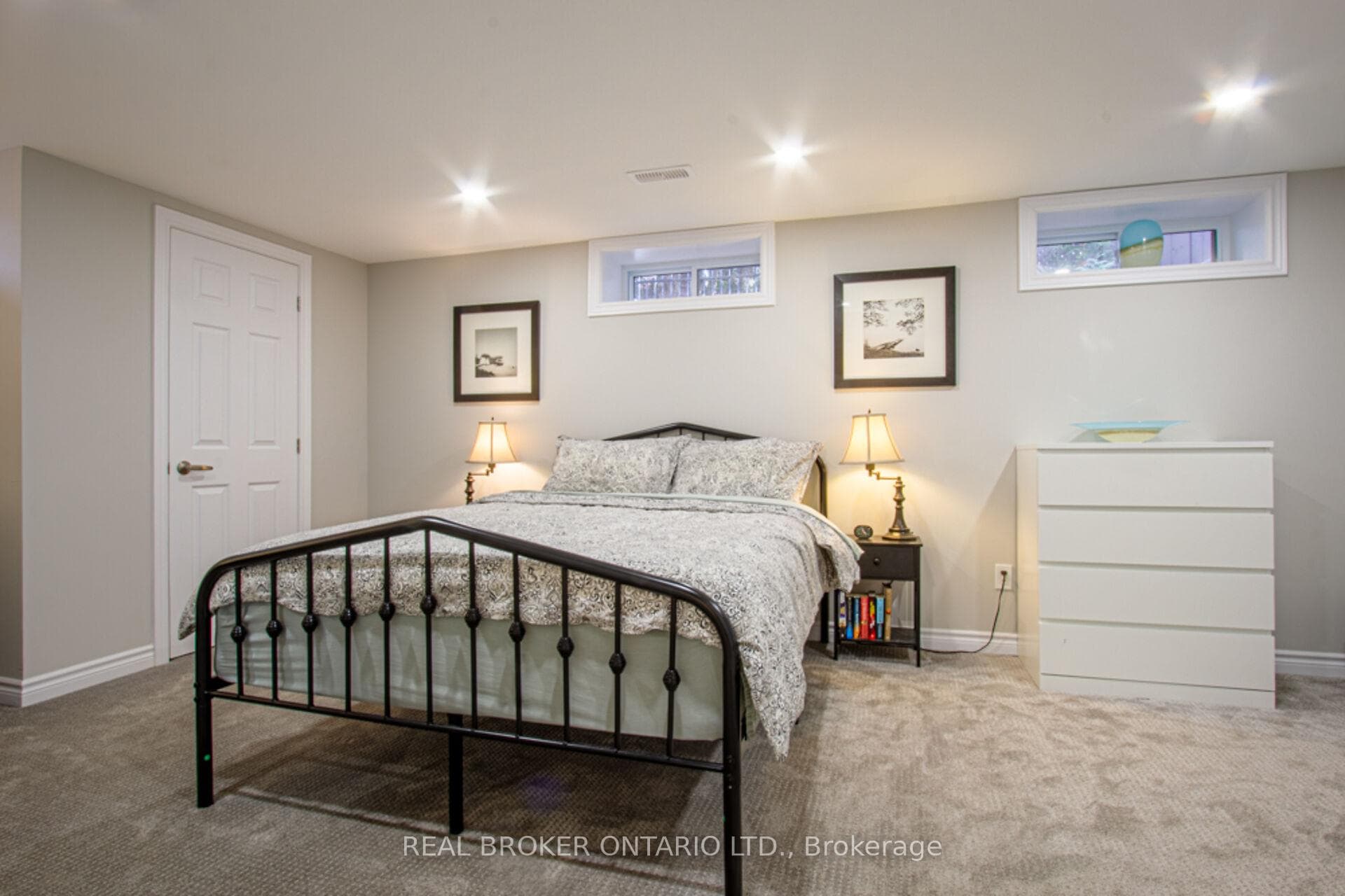 15 Coachman Crescent photo 30