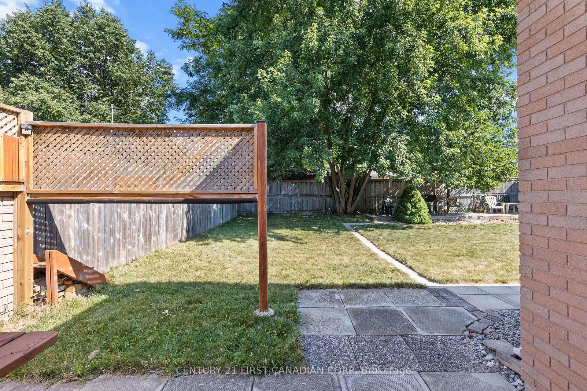 4 Archer Crescent photo 25