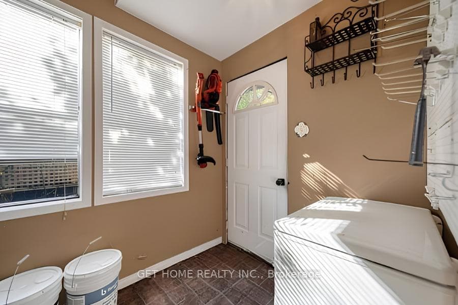173 Barrie Road photo 22