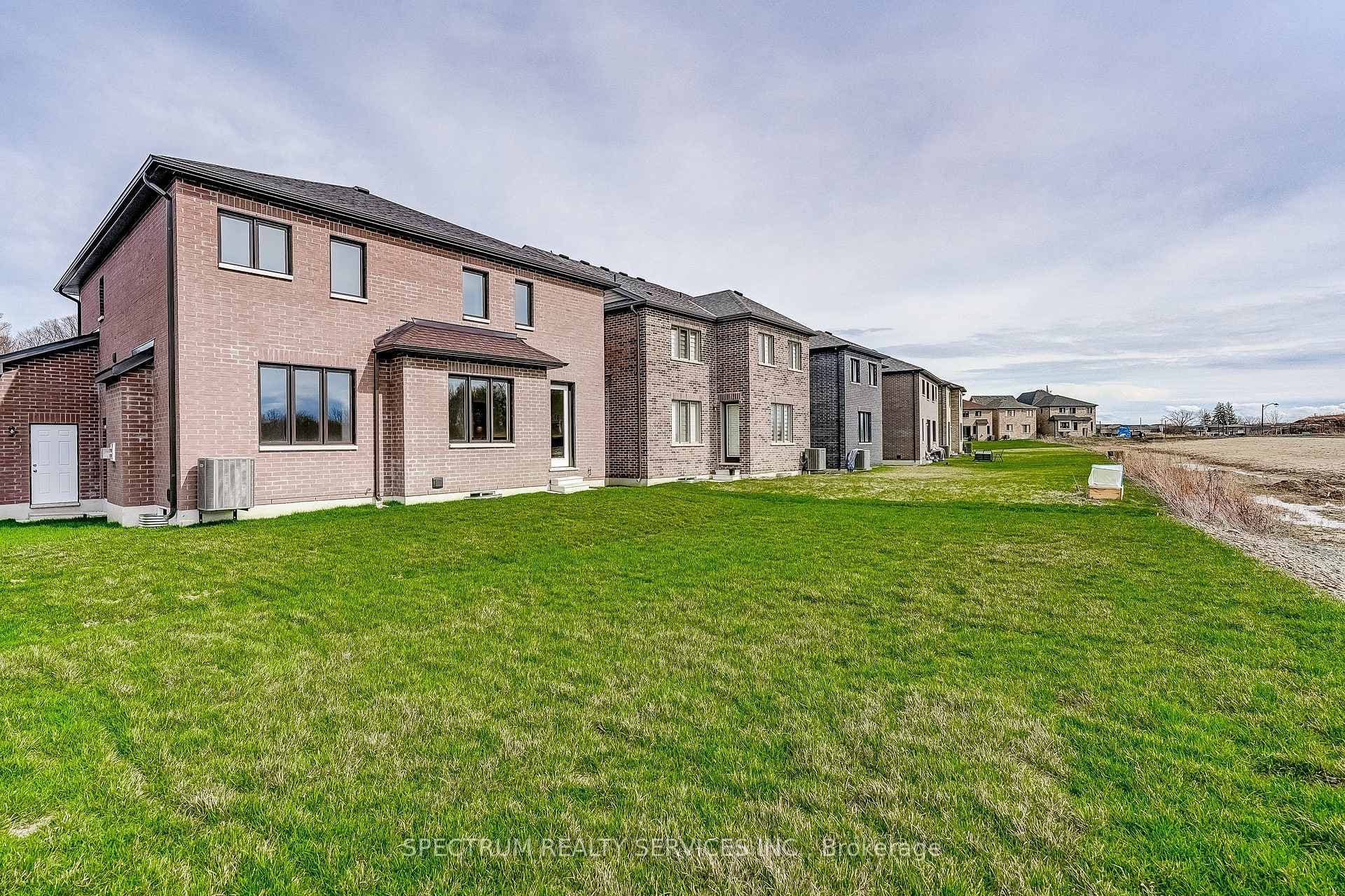 33 Dore Drive photo 42