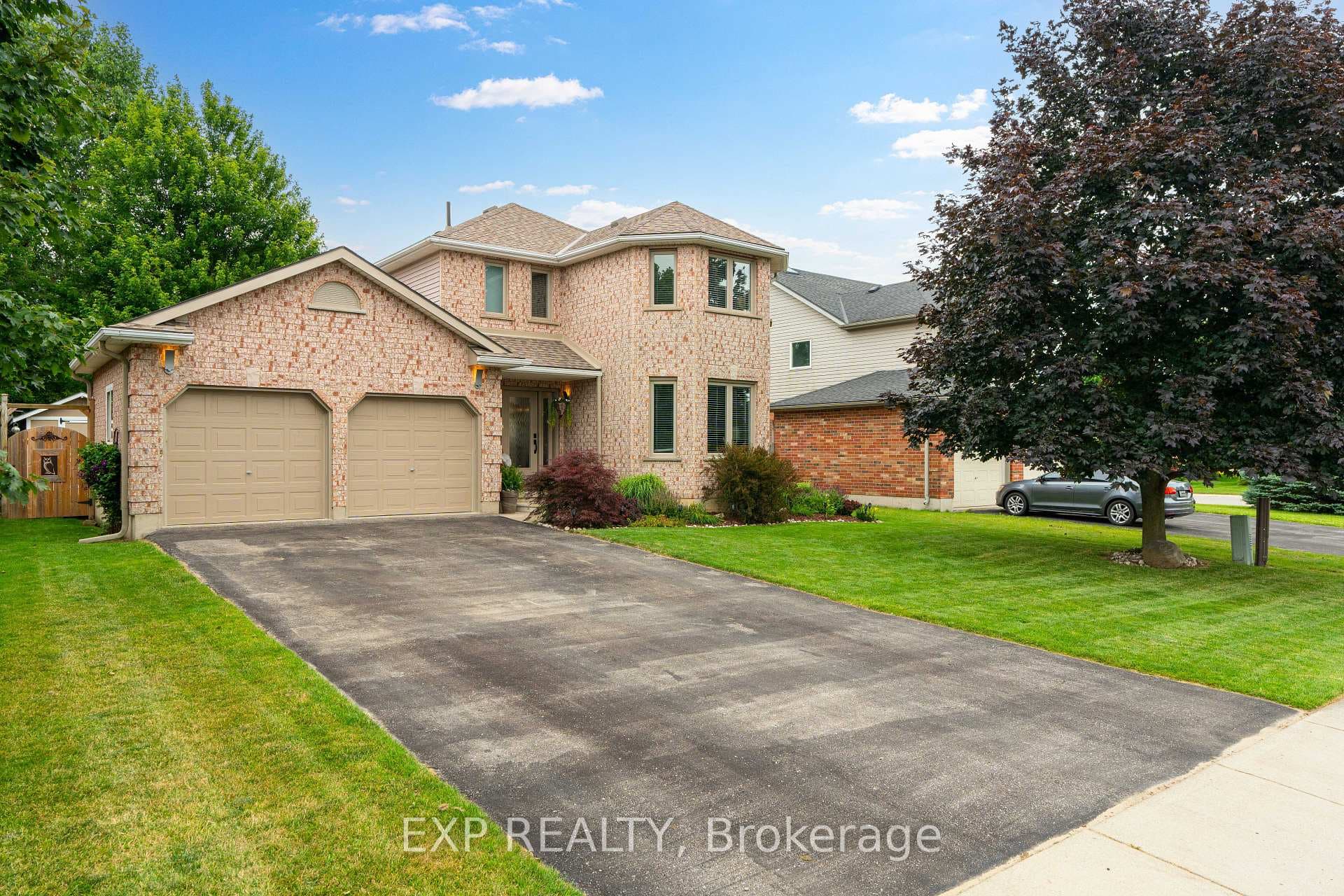 4 Primrose Drive photo 2