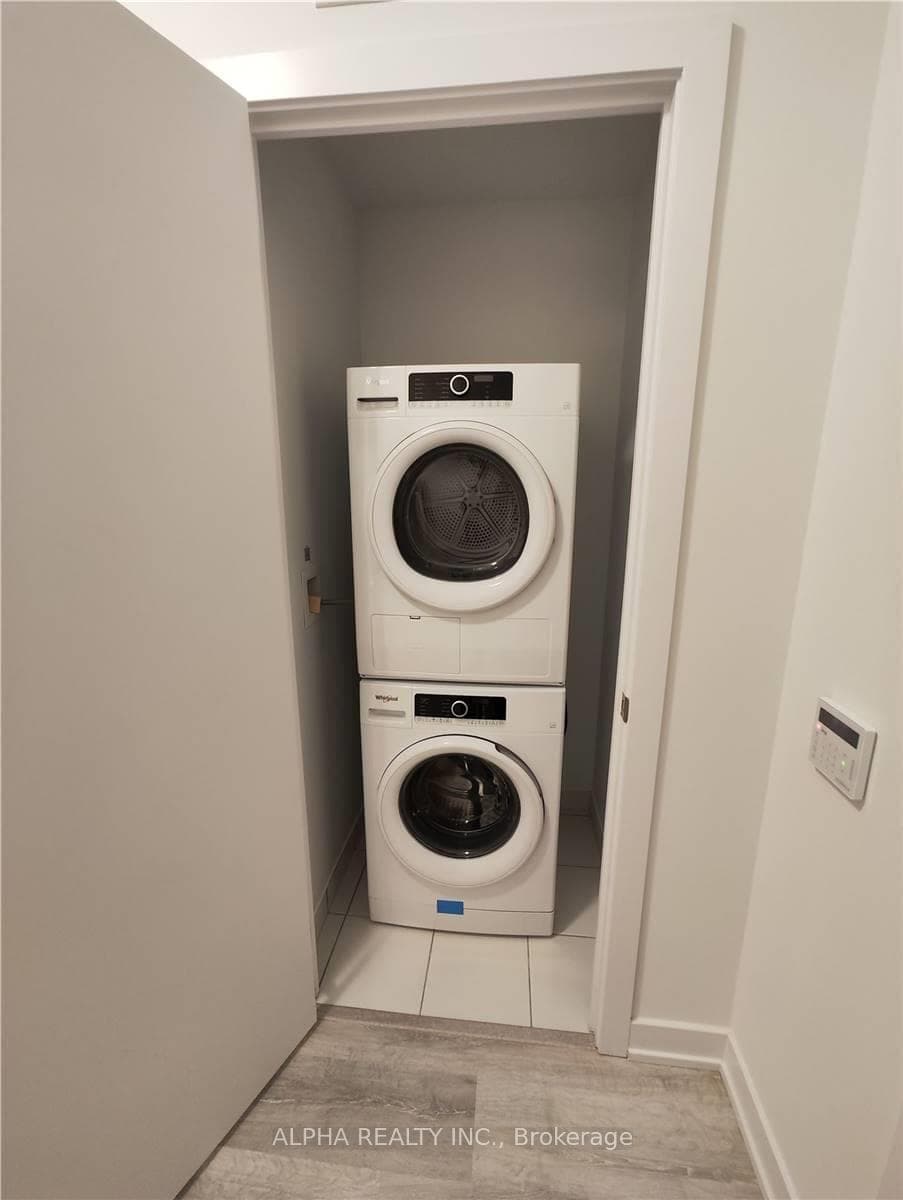 251 Manitoba Street Unit 1610 photo 21