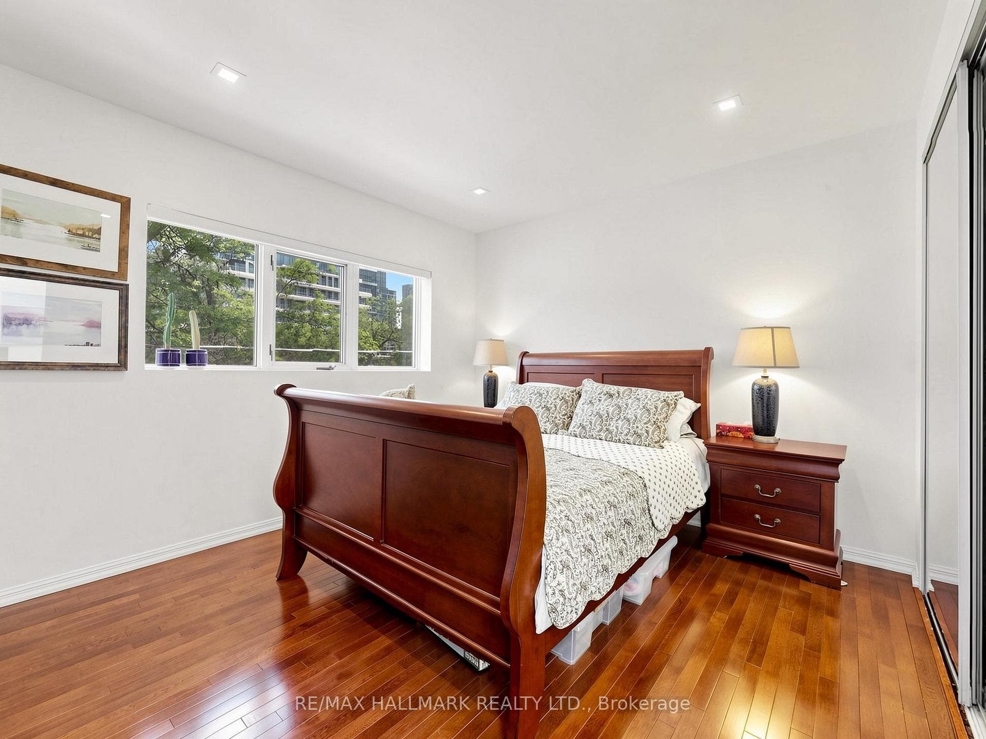 63 St Clements Avenue photo 30