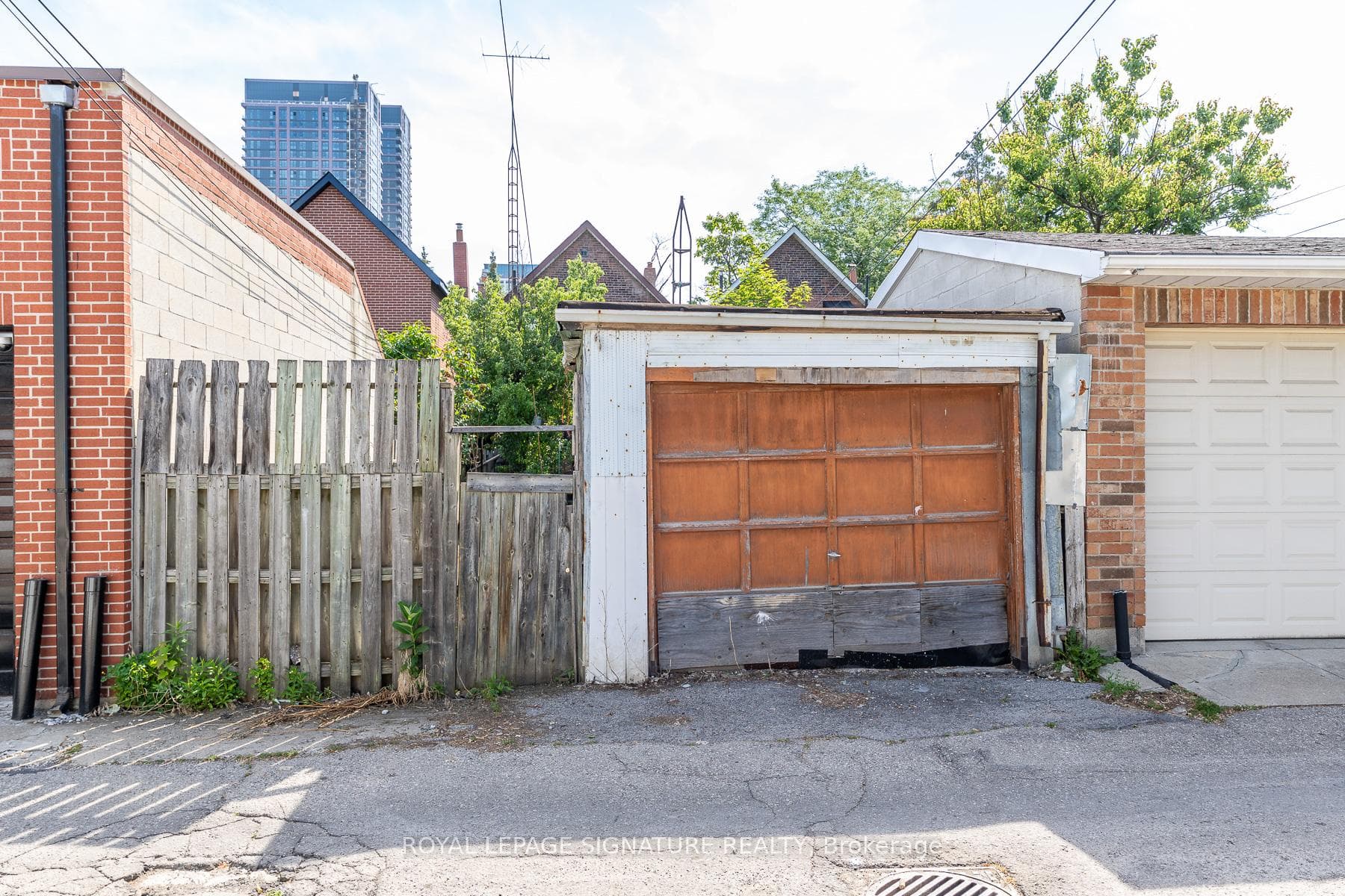 290 Margueretta Street photo 27
