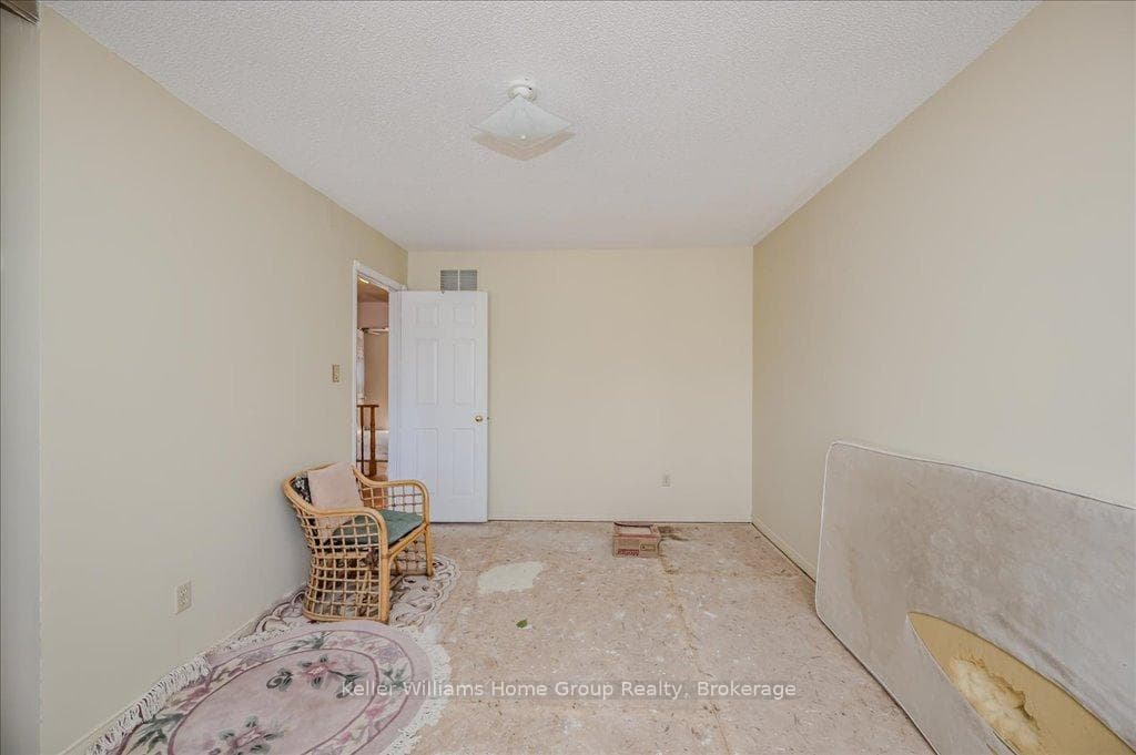 83 Lord Simcoe Drive photo 25