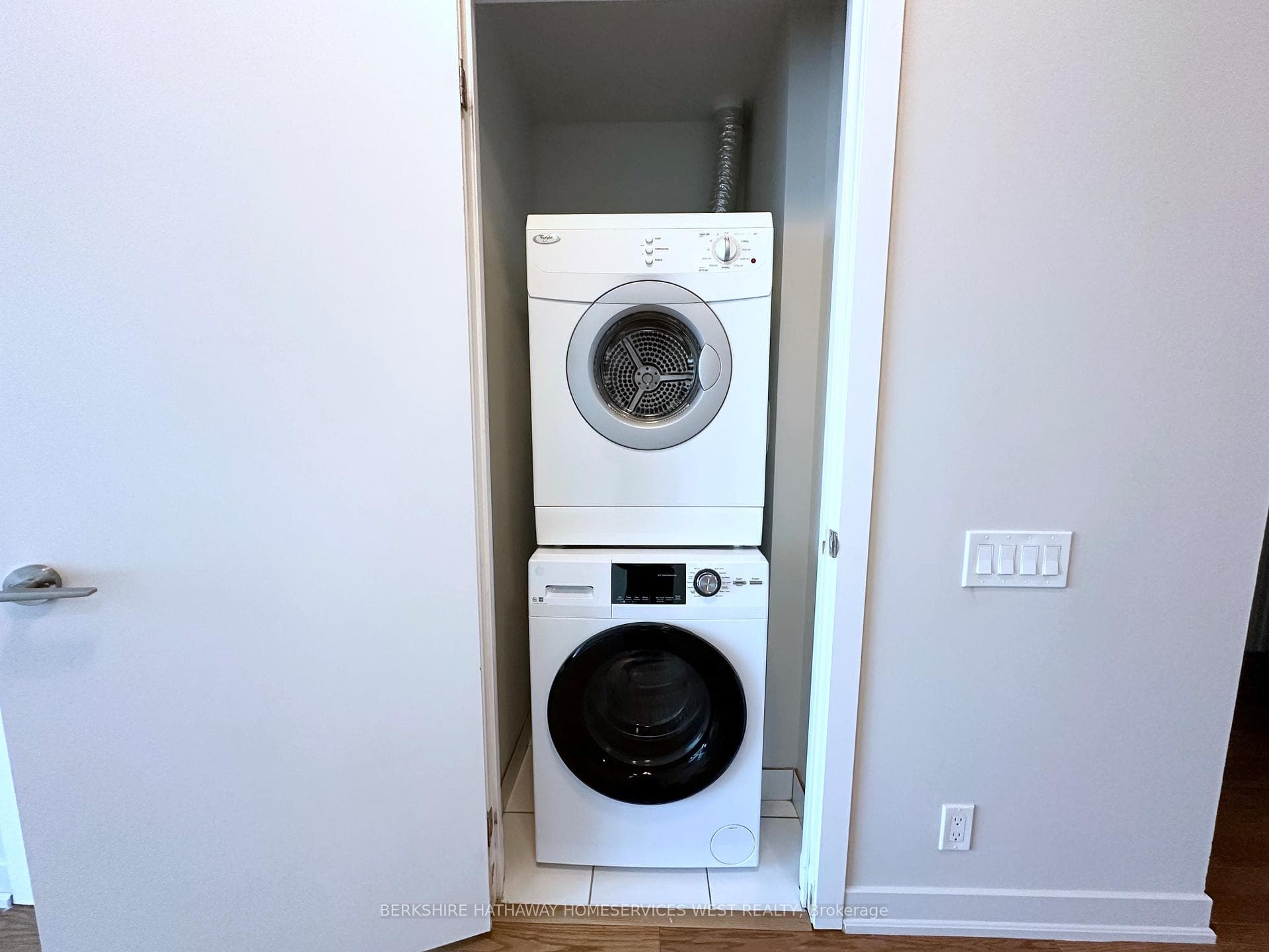 188 Clark Boulevard Unit 2010 photo 10