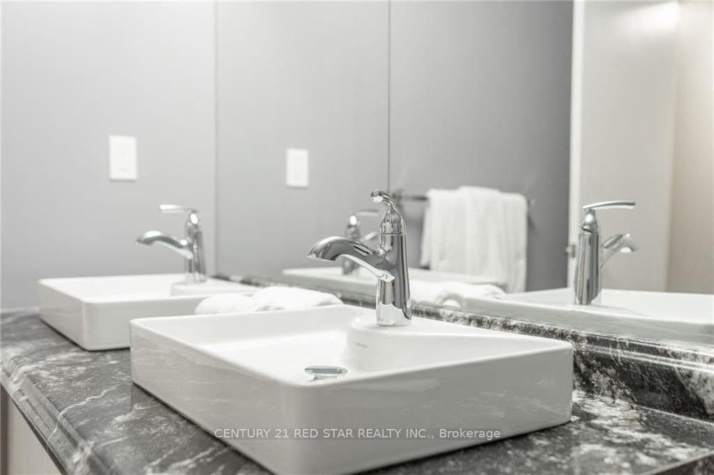 151 Gateshead Crescent Unit 3 photo 14