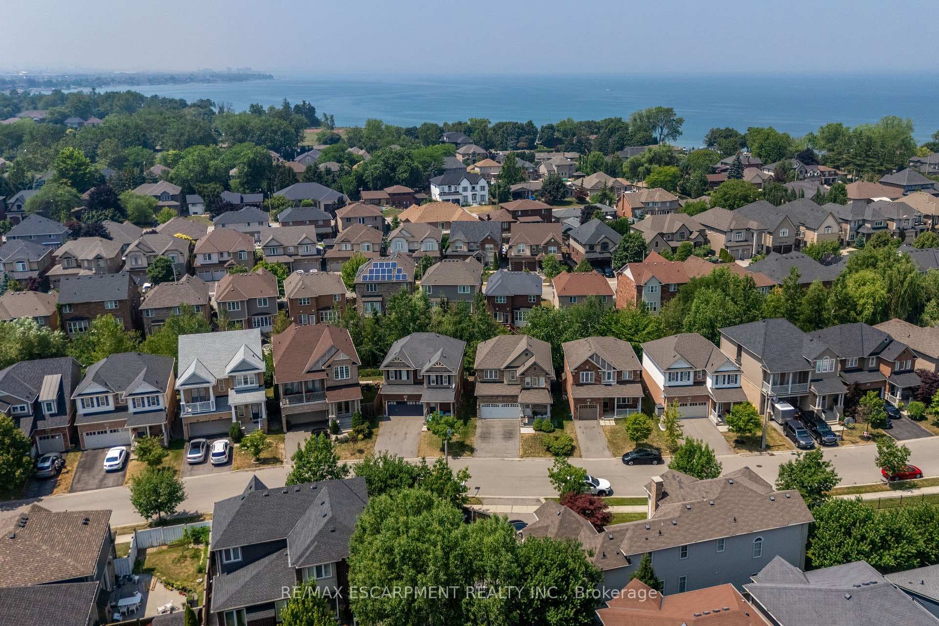 80 Montreal Circle photo 44