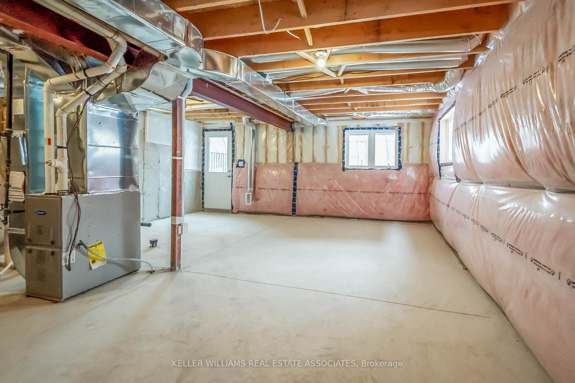 3981 Crown Street photo 19