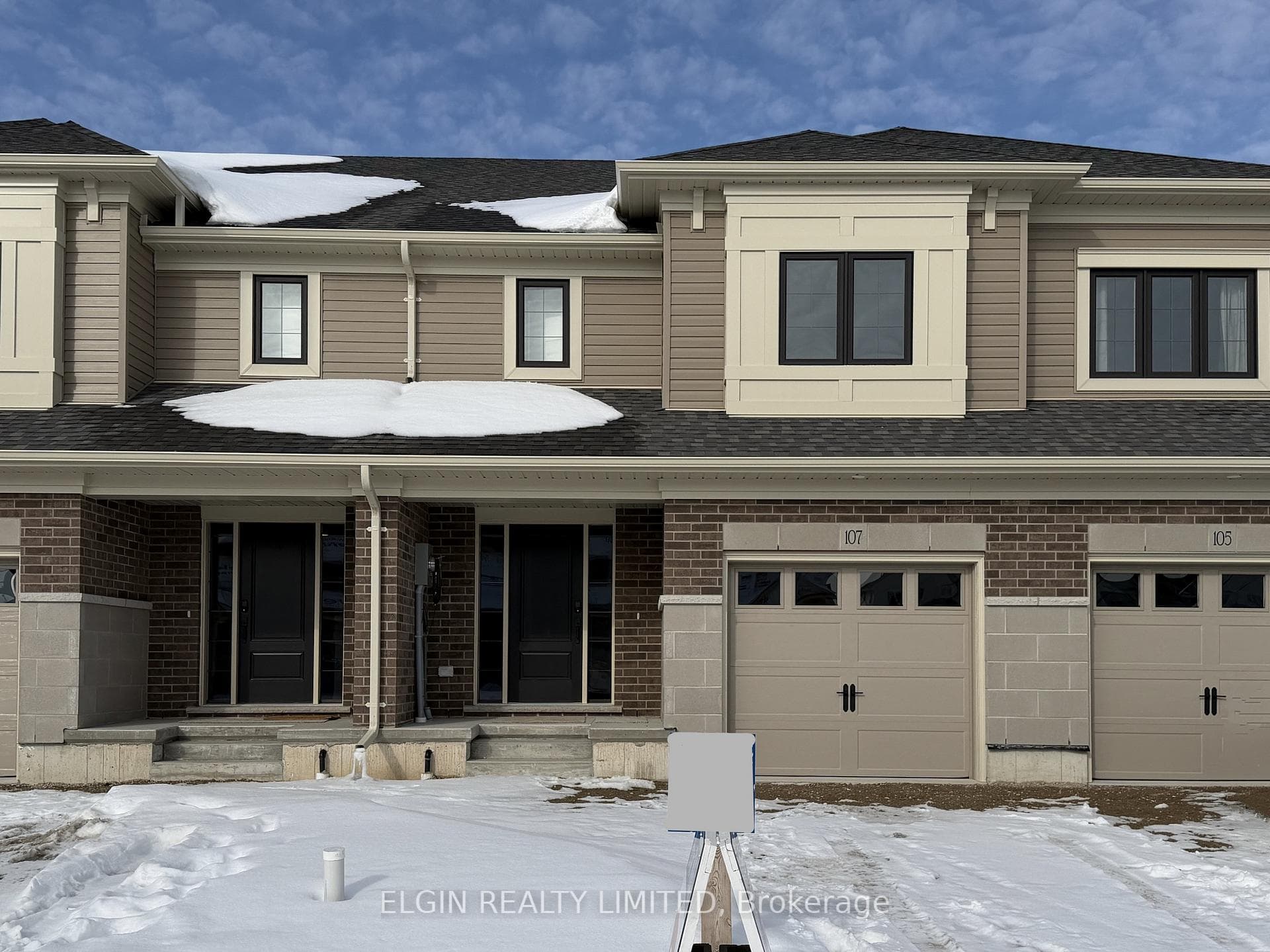 107 Willow Drive photo 1