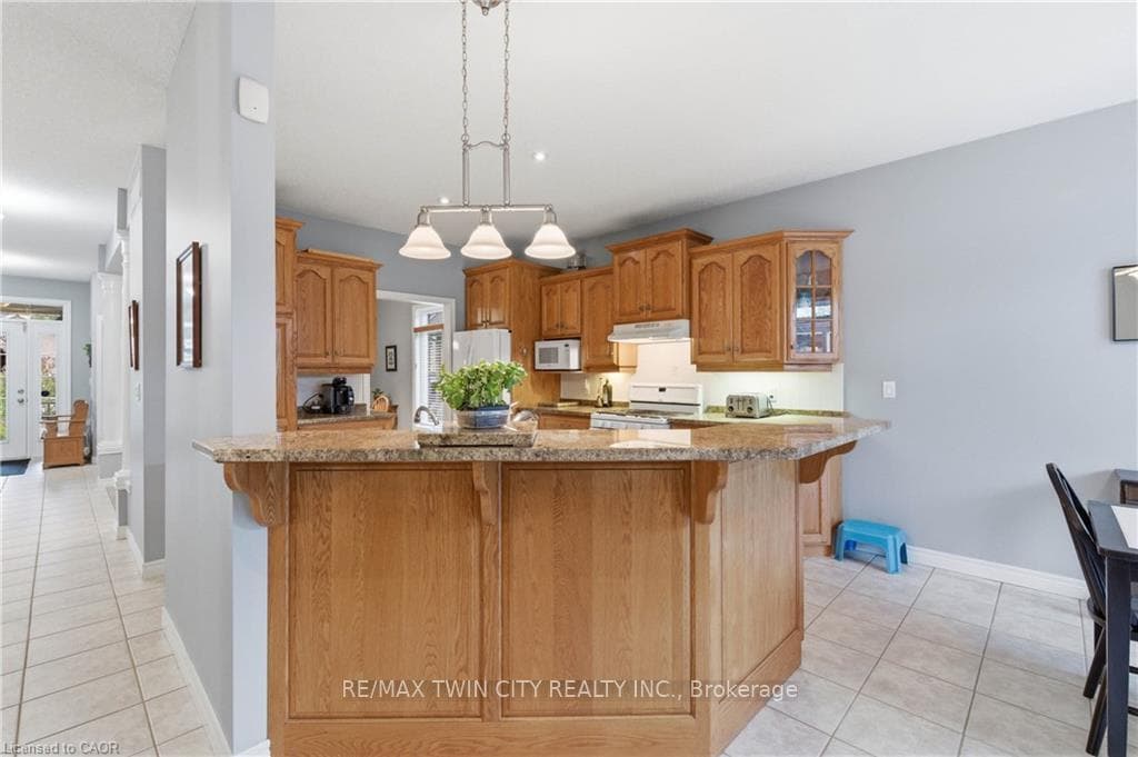58 Templeton Drive photo 8