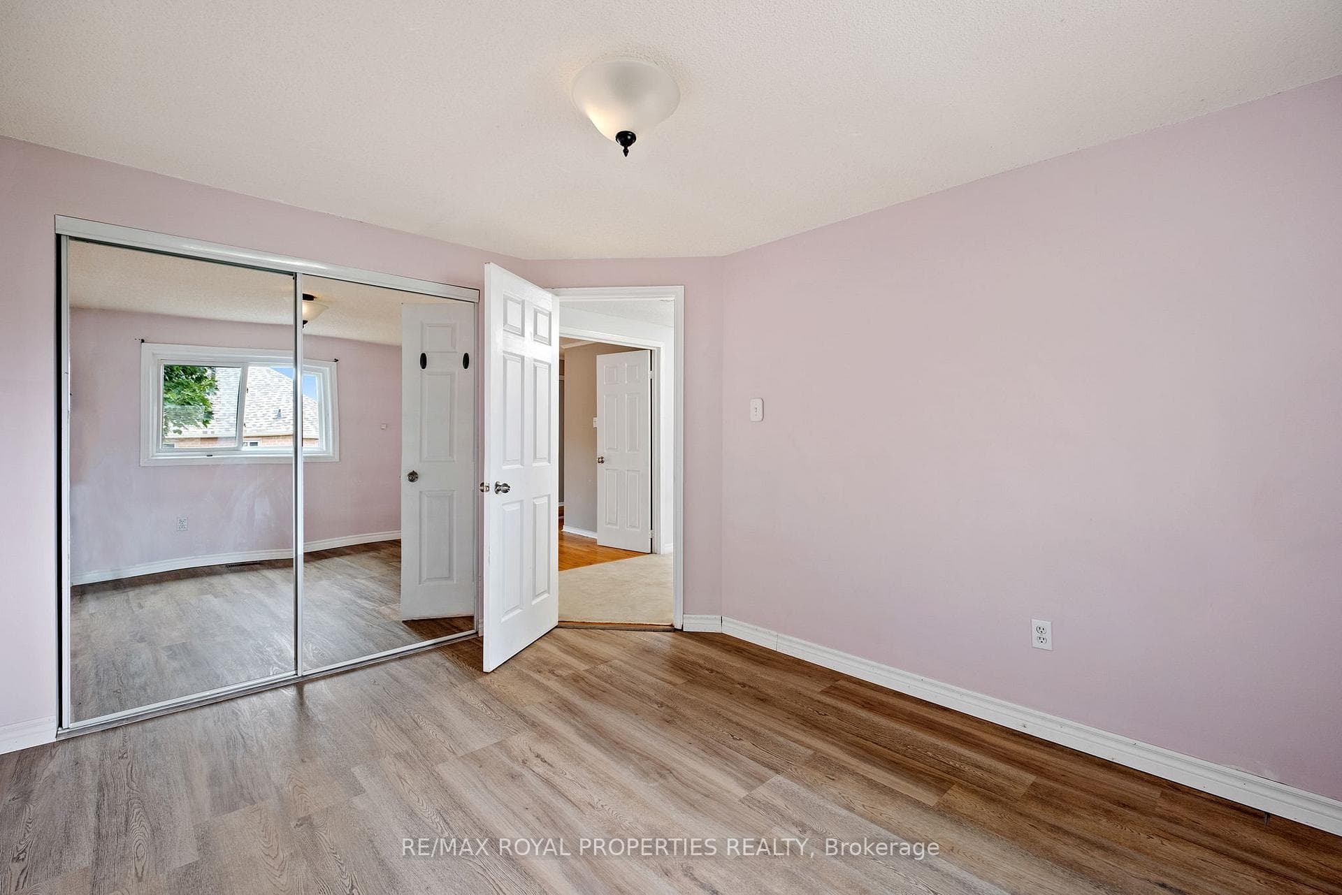 55 Addley Crescent photo 28