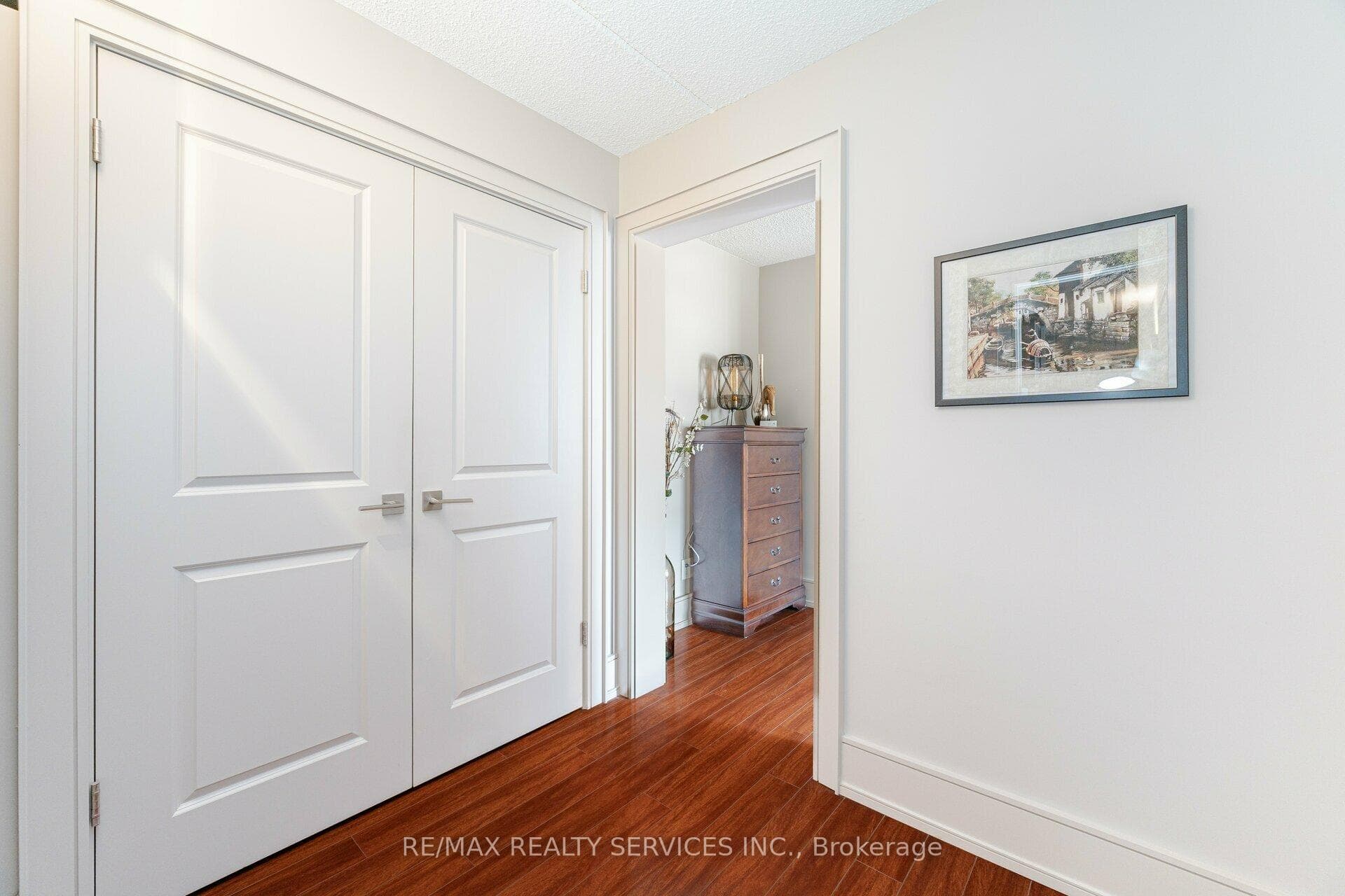 2 Glamorgan Avenue Unit 907 photo 17
