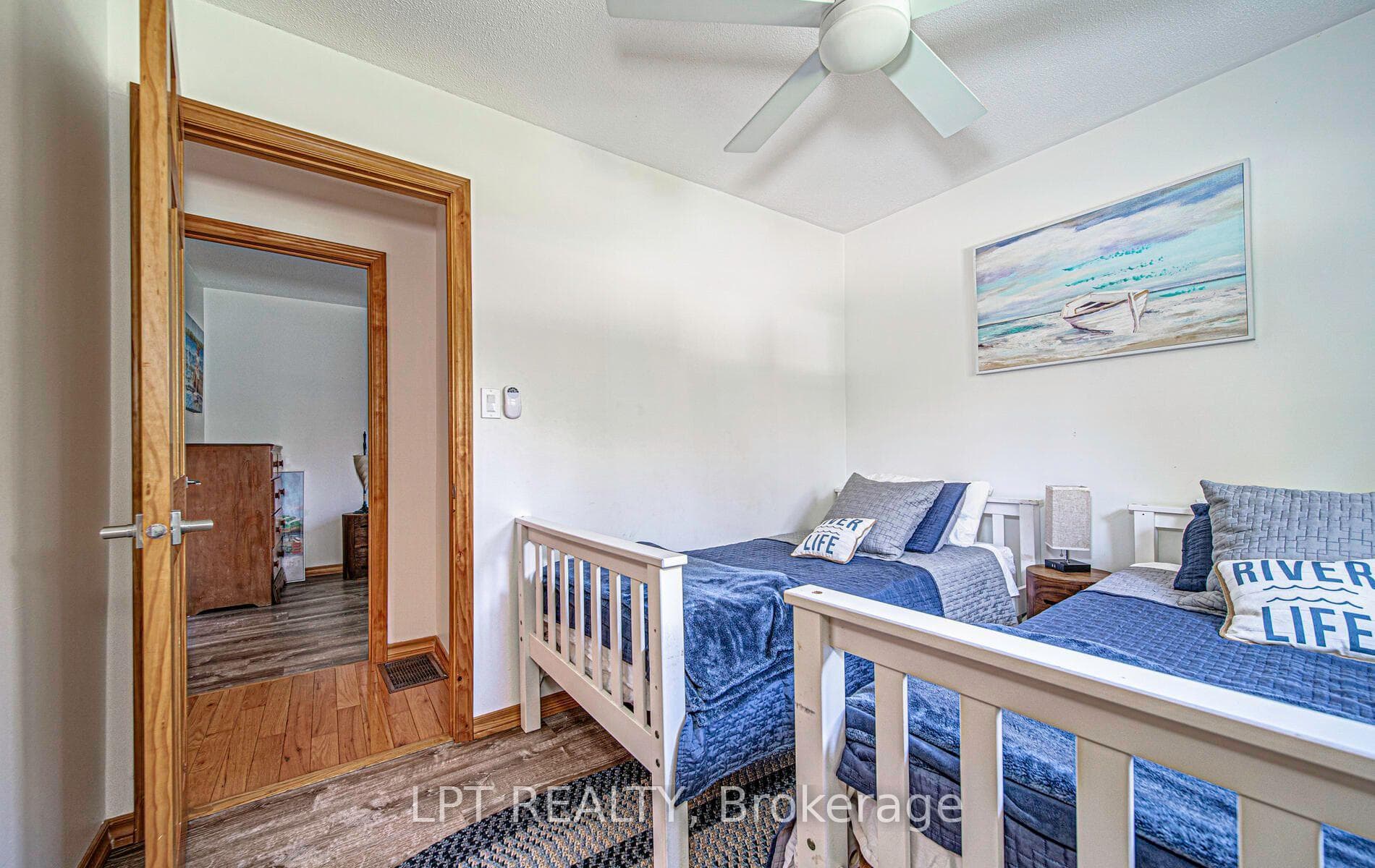 223 Shuttleworth Road photo 11