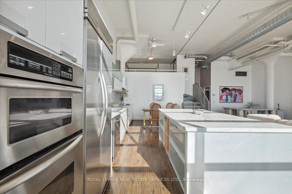 1001 Roselawn Avenue Unit 404 photo 21