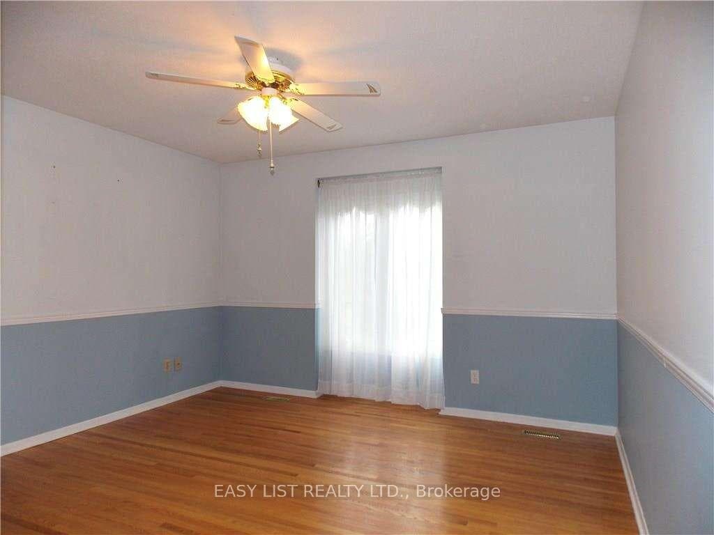 3288 Clearwater Crescent photo 11