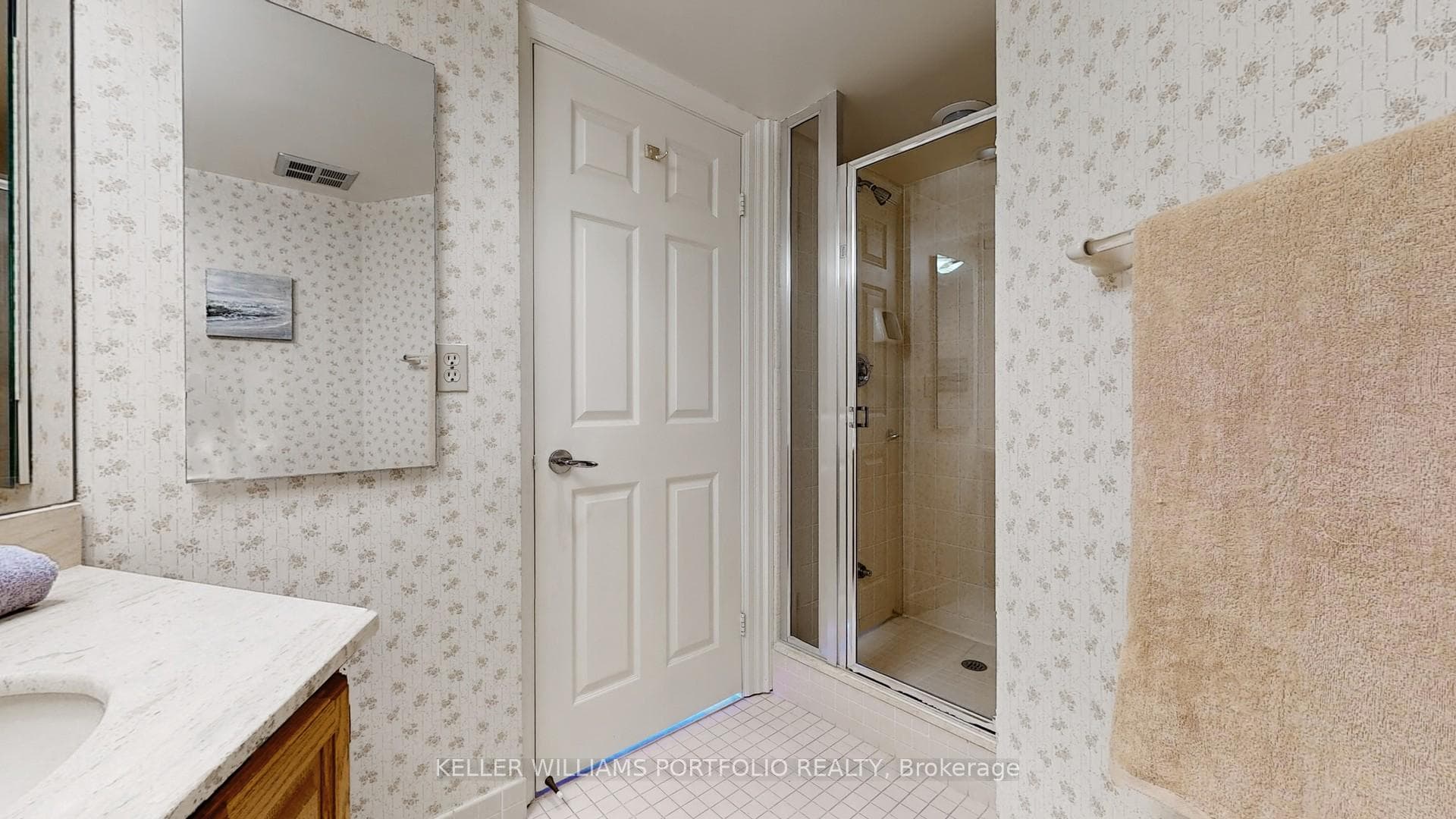 85 Skymark Drive Unit 1901 photo 23