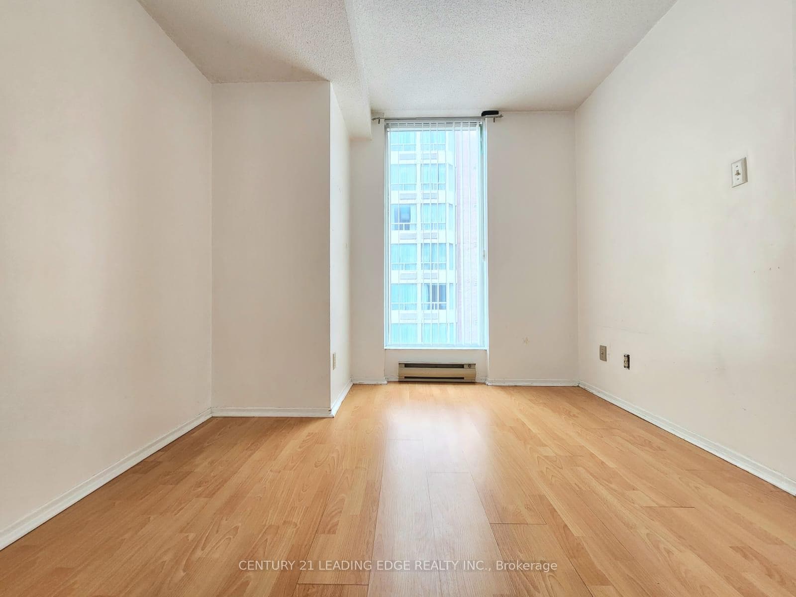 55 Centre Avenue Unit 901 photo 9