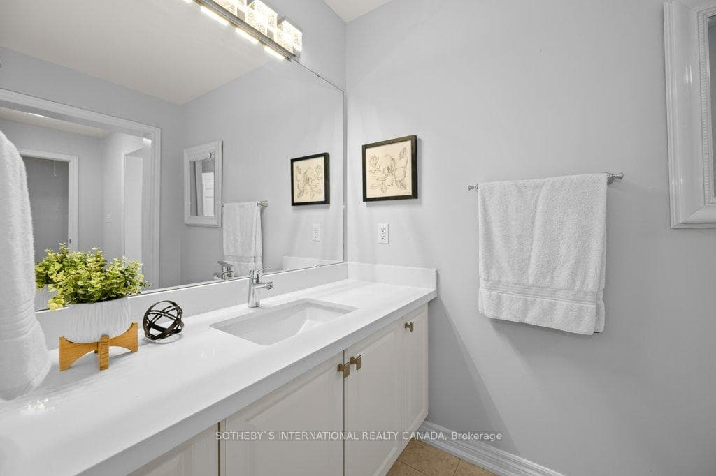 2156 Colonel William Parkway photo 30