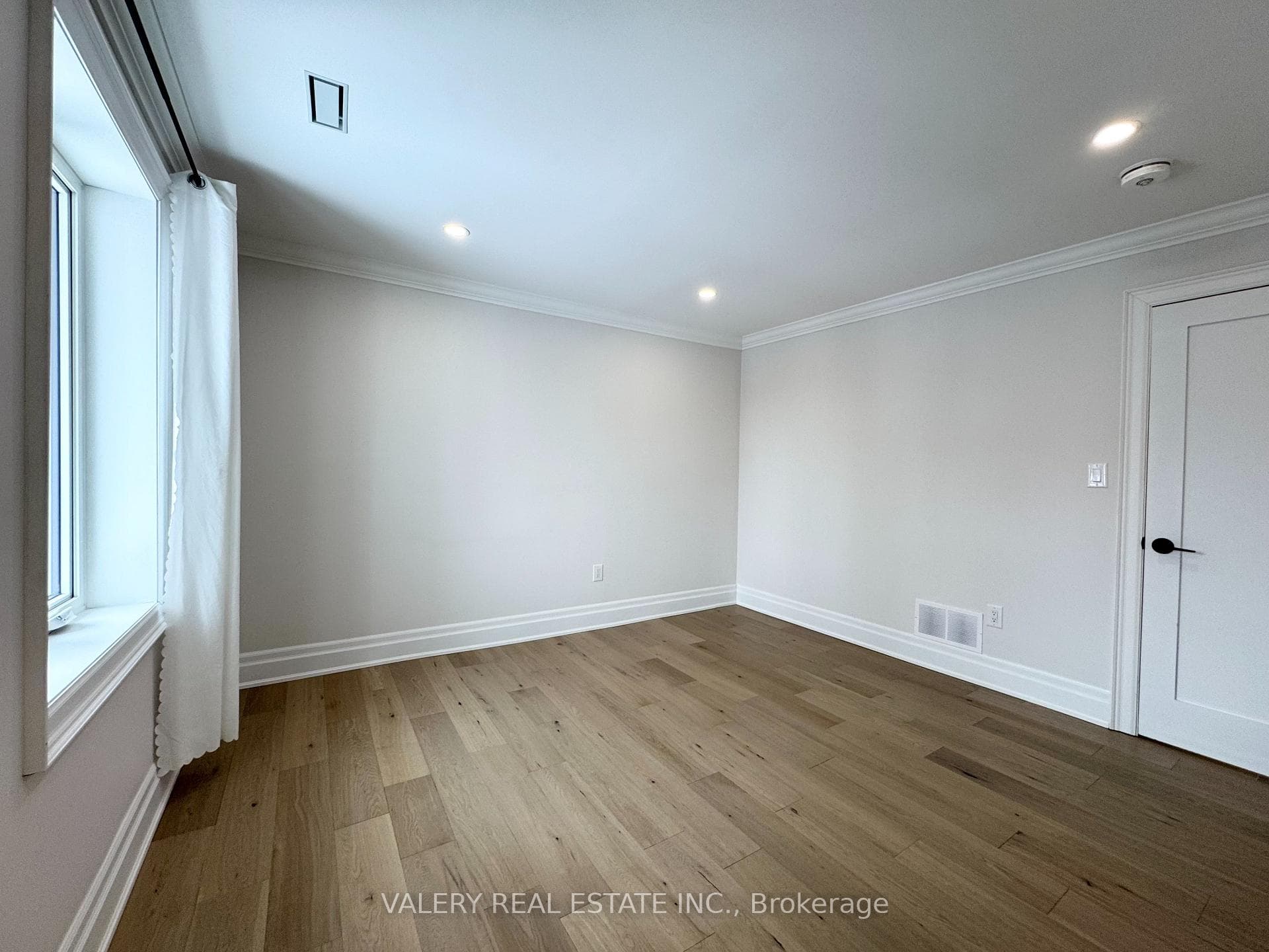 30 Morgan Avenue Unit 1 photo 29