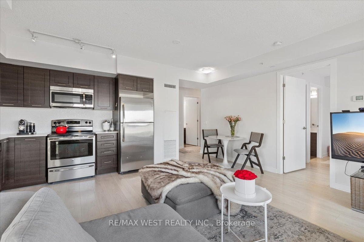 2220 Lake Shore Boulevard Unit 1207 photo 1