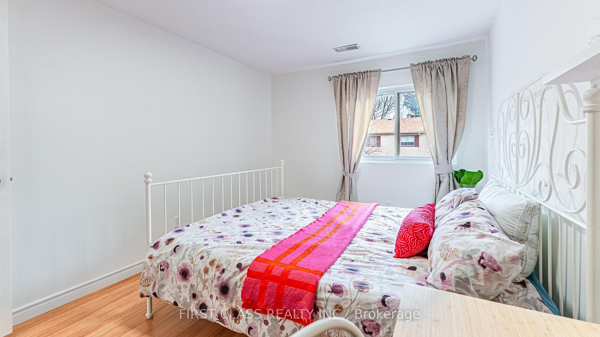 102 Jenny Wrenway Way photo 27