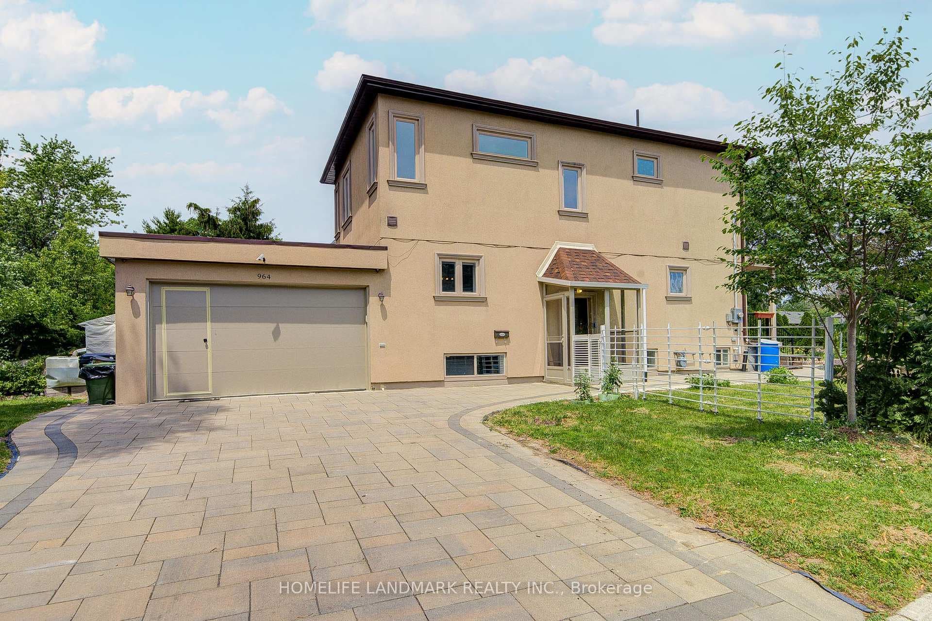 964 Pharmacy Avenue photo 1