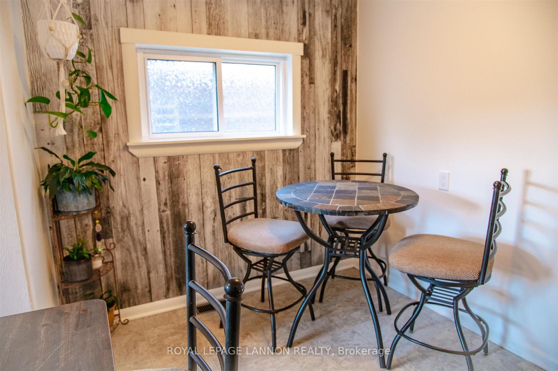 37 Velva Avenue photo 9