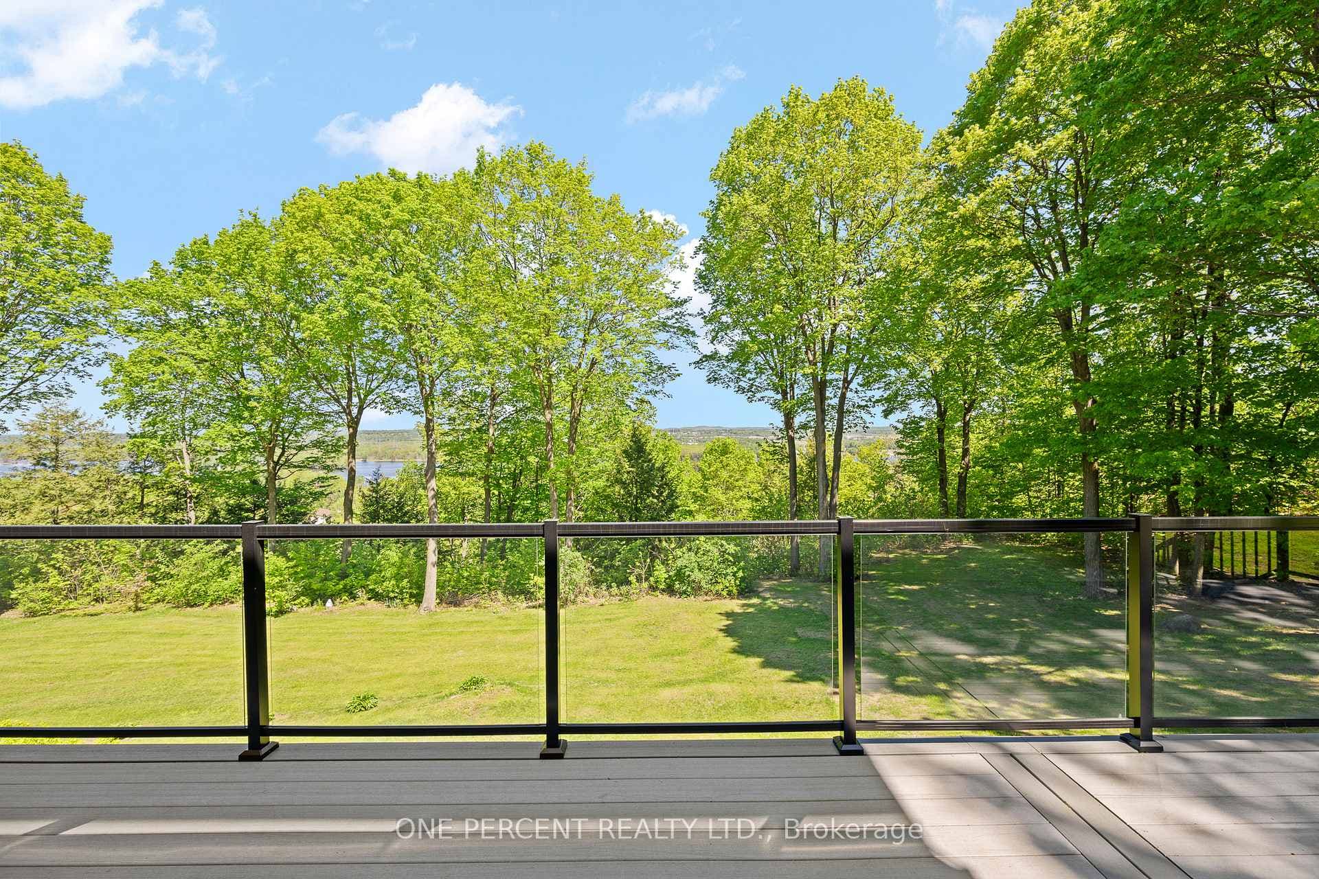 975 Fieldown Street photo 41