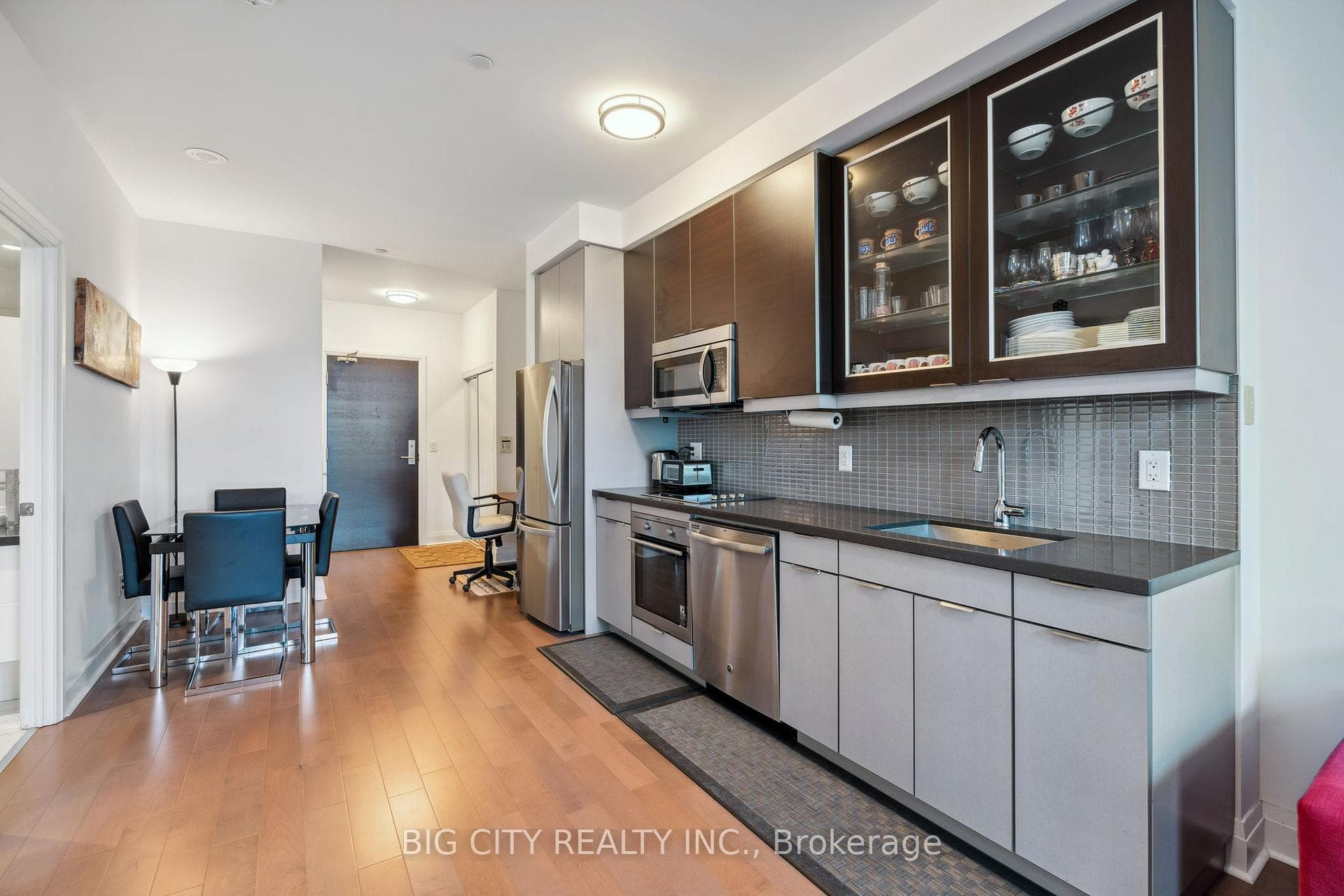 399 Spring Garden Avenue Unit 528 photo 7