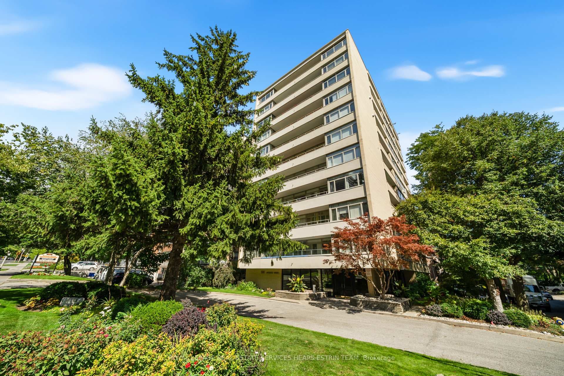 581 Avenue Road Unit 204 photo 20
