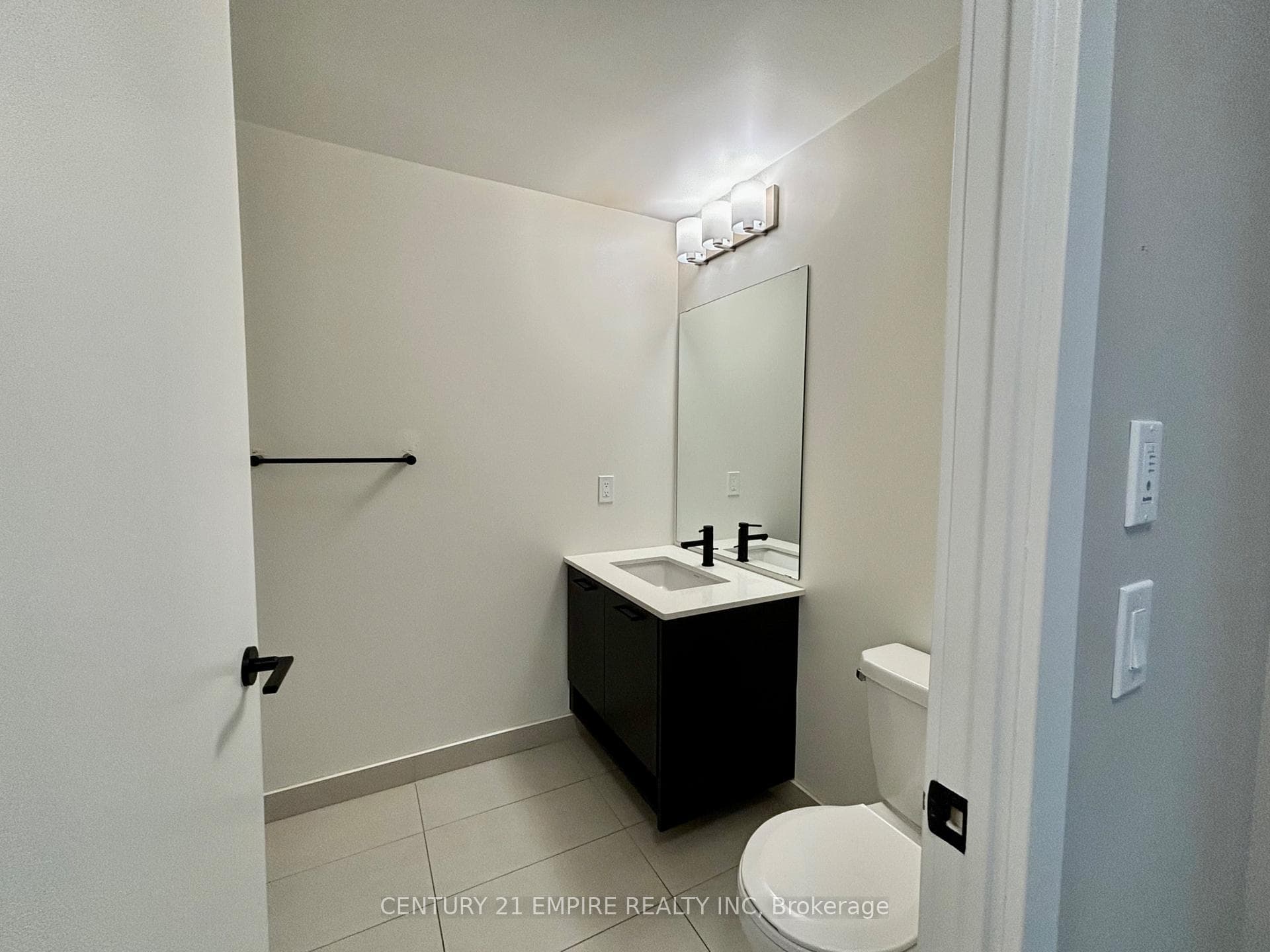 2300 St. Clair Avenue Unit 330 photo 17