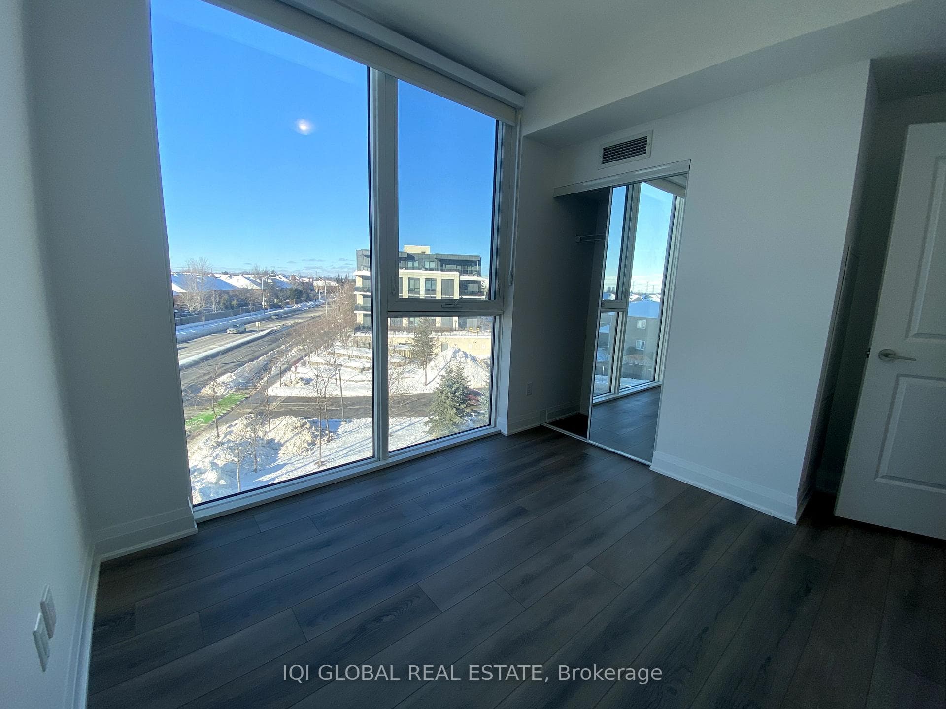 10 Gatineau Drive Unit 313W photo 22