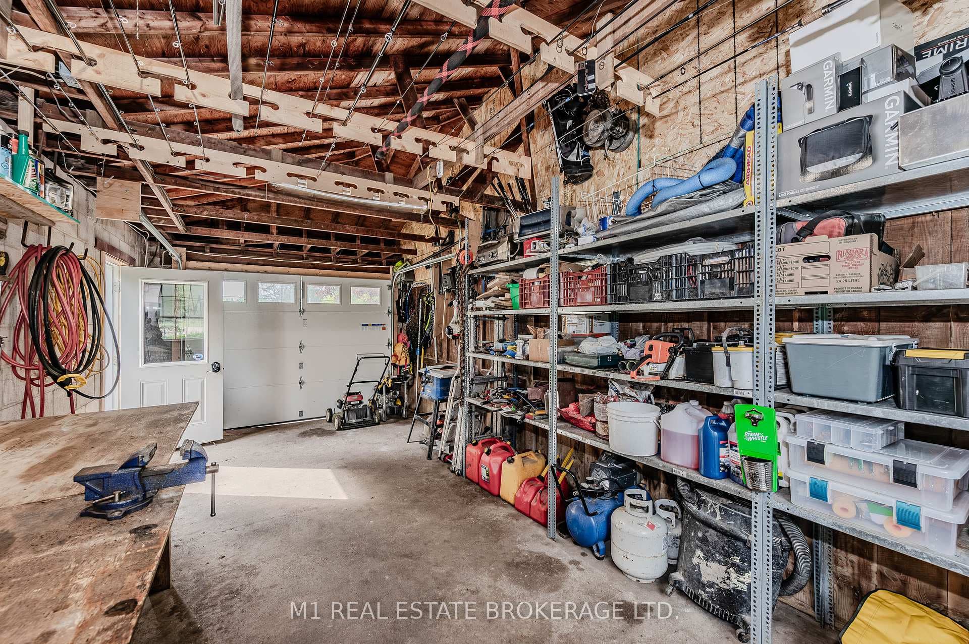 411 Wilson Street photo 34
