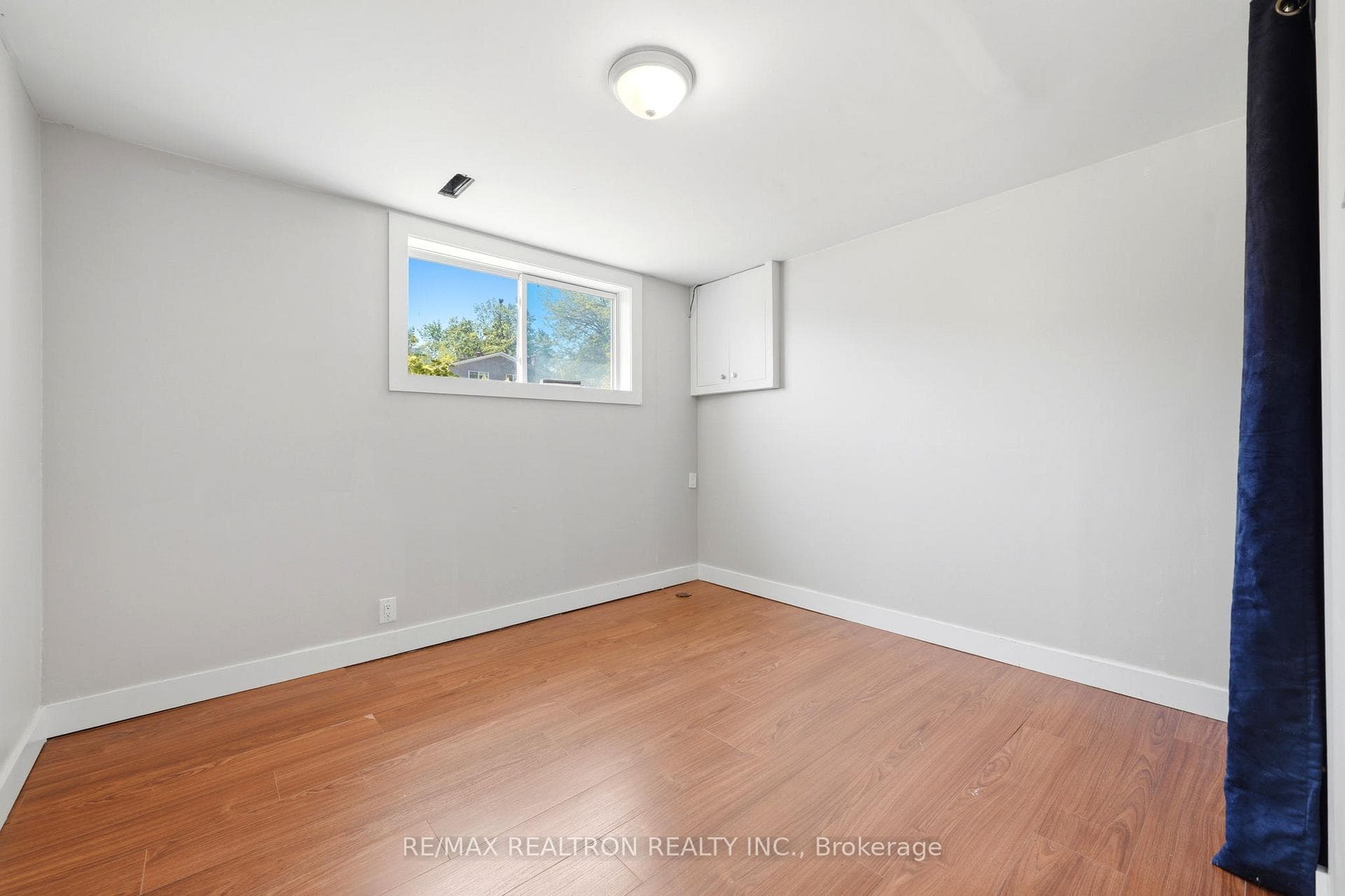 13 SPRINGDALE Drive Unit Lower photo 15