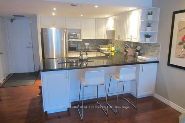 701 King Street Unit 603 photo 2