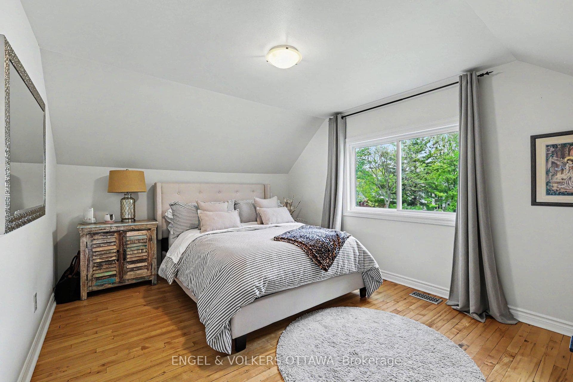 176 Sanford Avenue photo 21