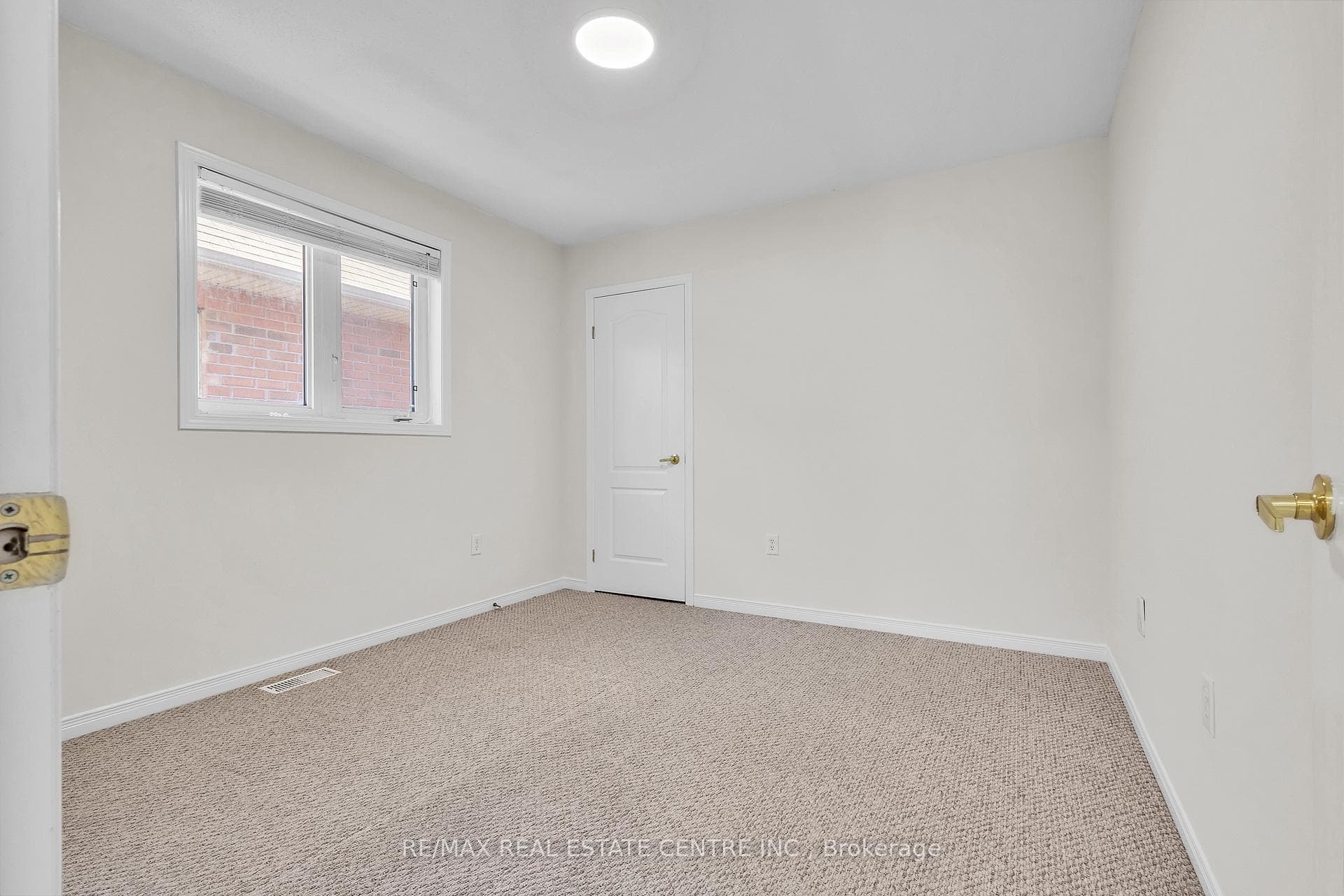 86 Glendarling Crescent photo 24