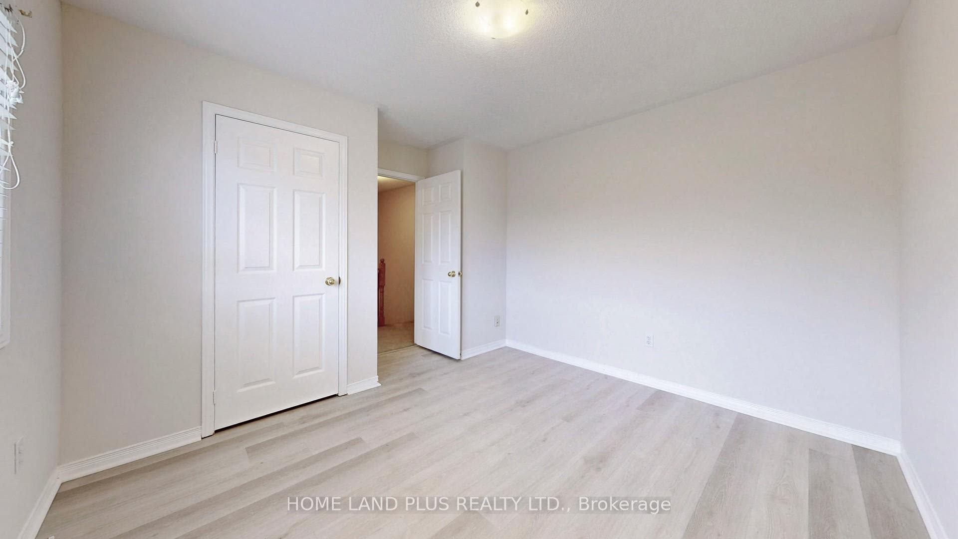 300 Flagstone Way photo 37