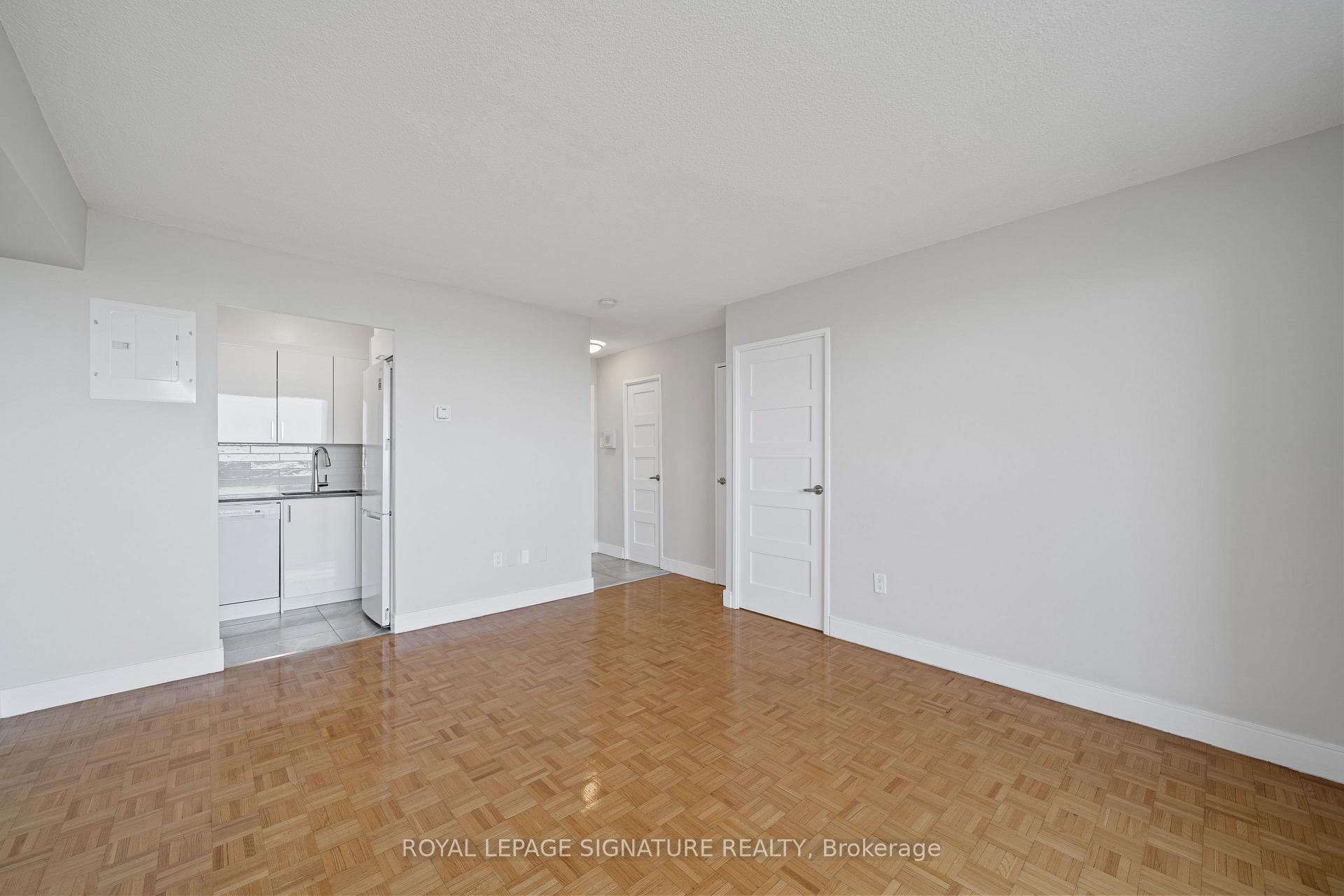 666 Spadina Avenue Unit 2501 photo 2