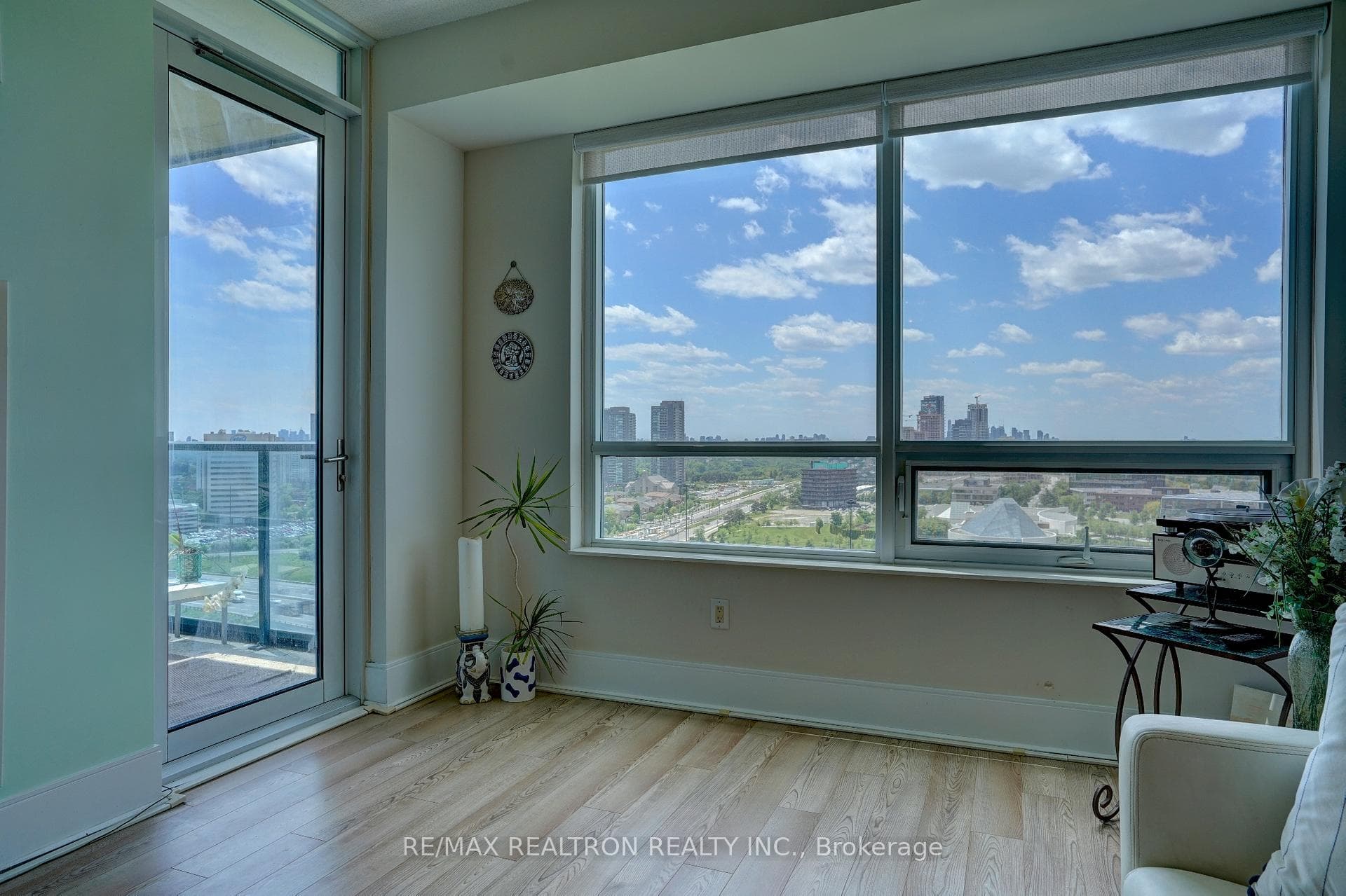 181 Wynford Drive Unit 1805 photo 12