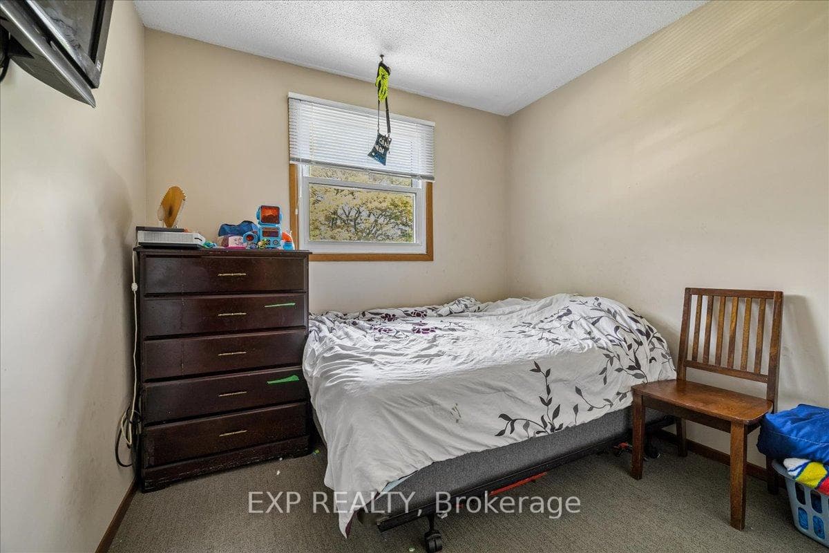 80 Maclennan Avenue photo 41